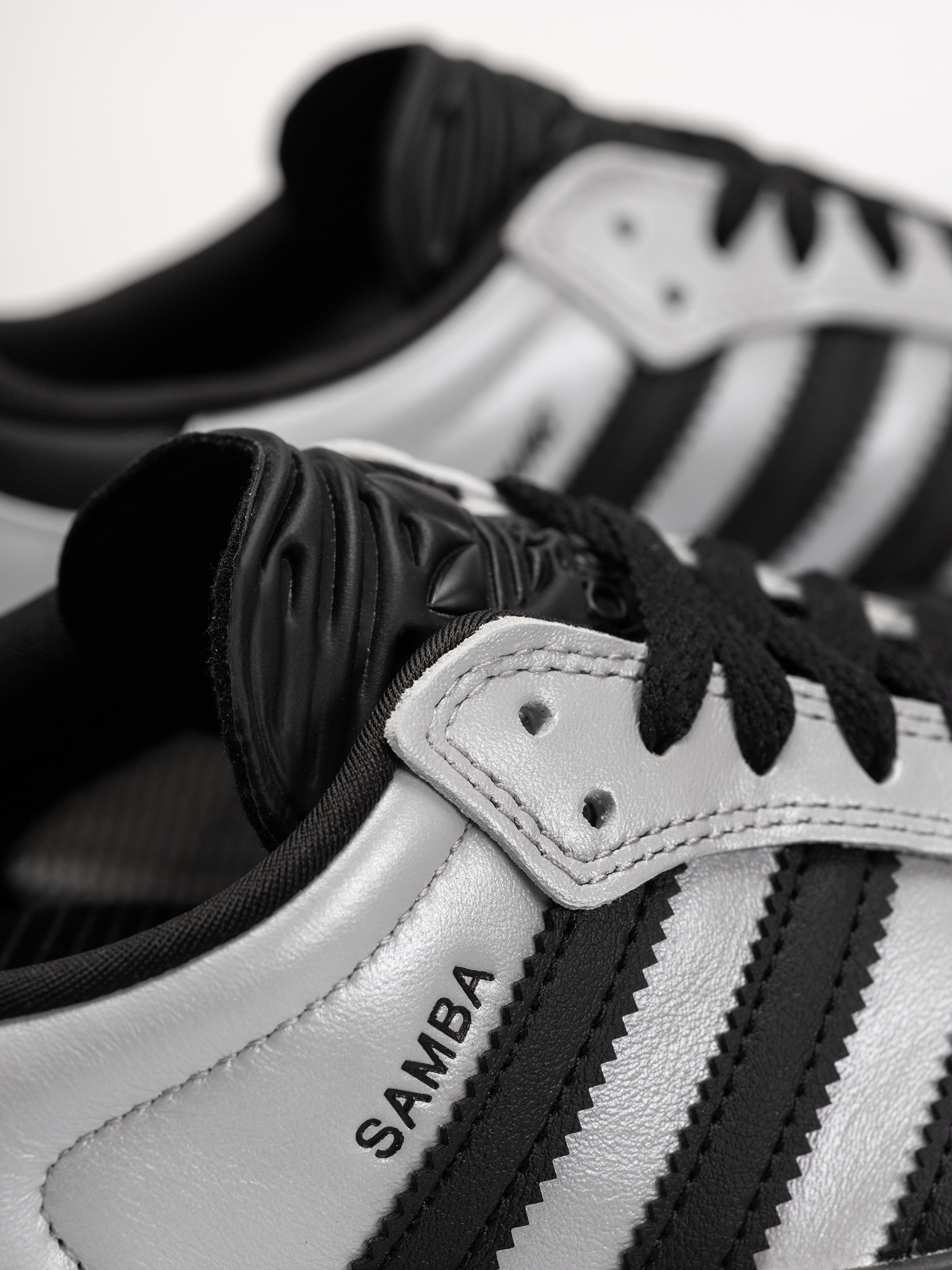 Topánky adidas Puig Samba (silvmt/cblack/cblack)