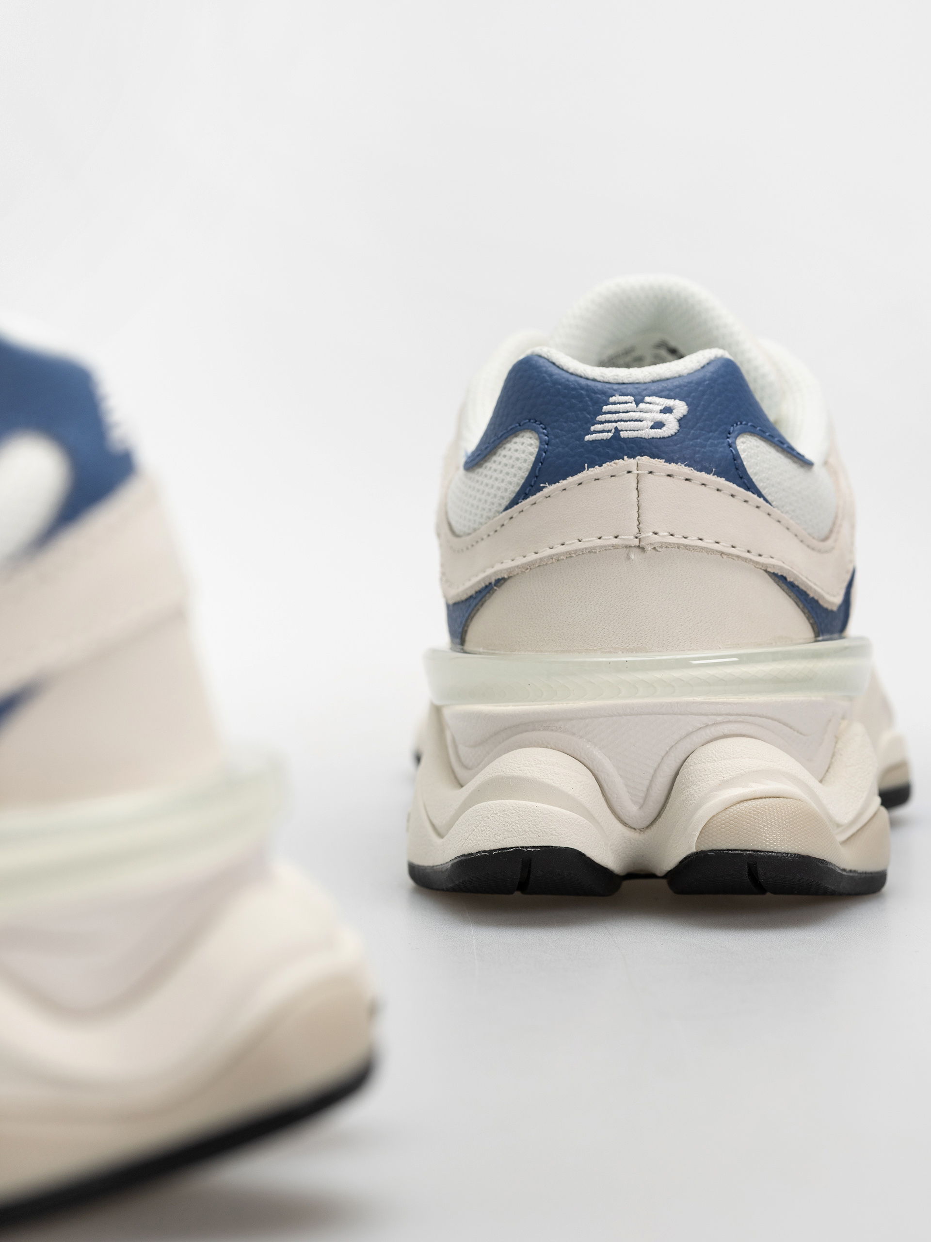 Topánky New Balance 9060 (sea salt/magic blue)