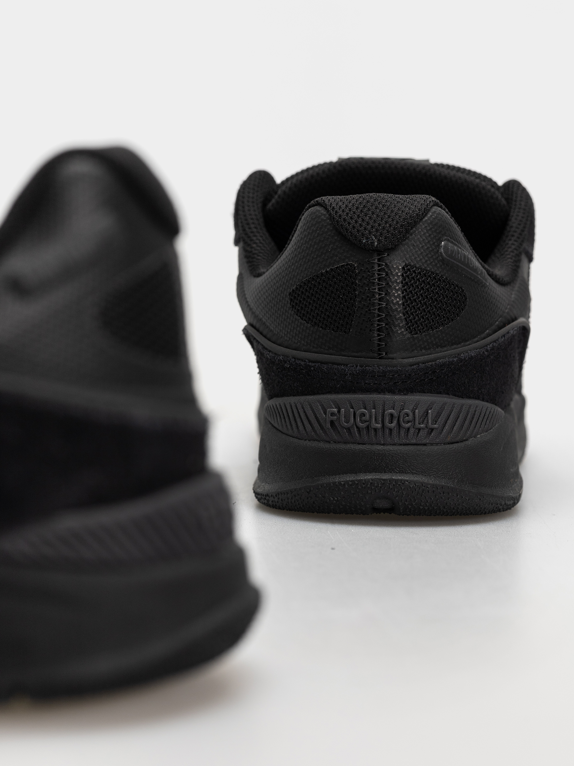 Topánky New Balance 1010 (black/black)