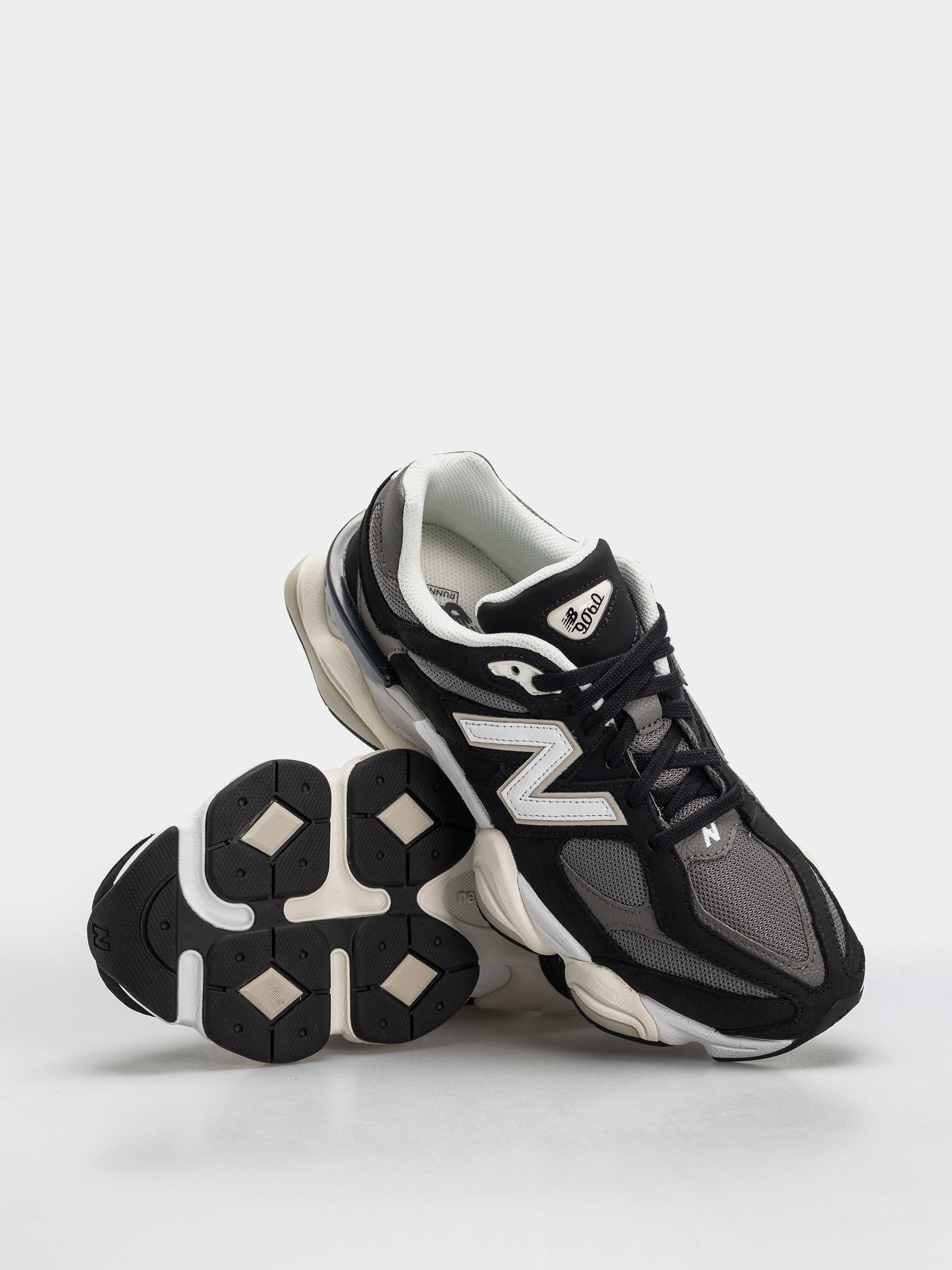 Topánky New Balance 9060 (black/tornado)