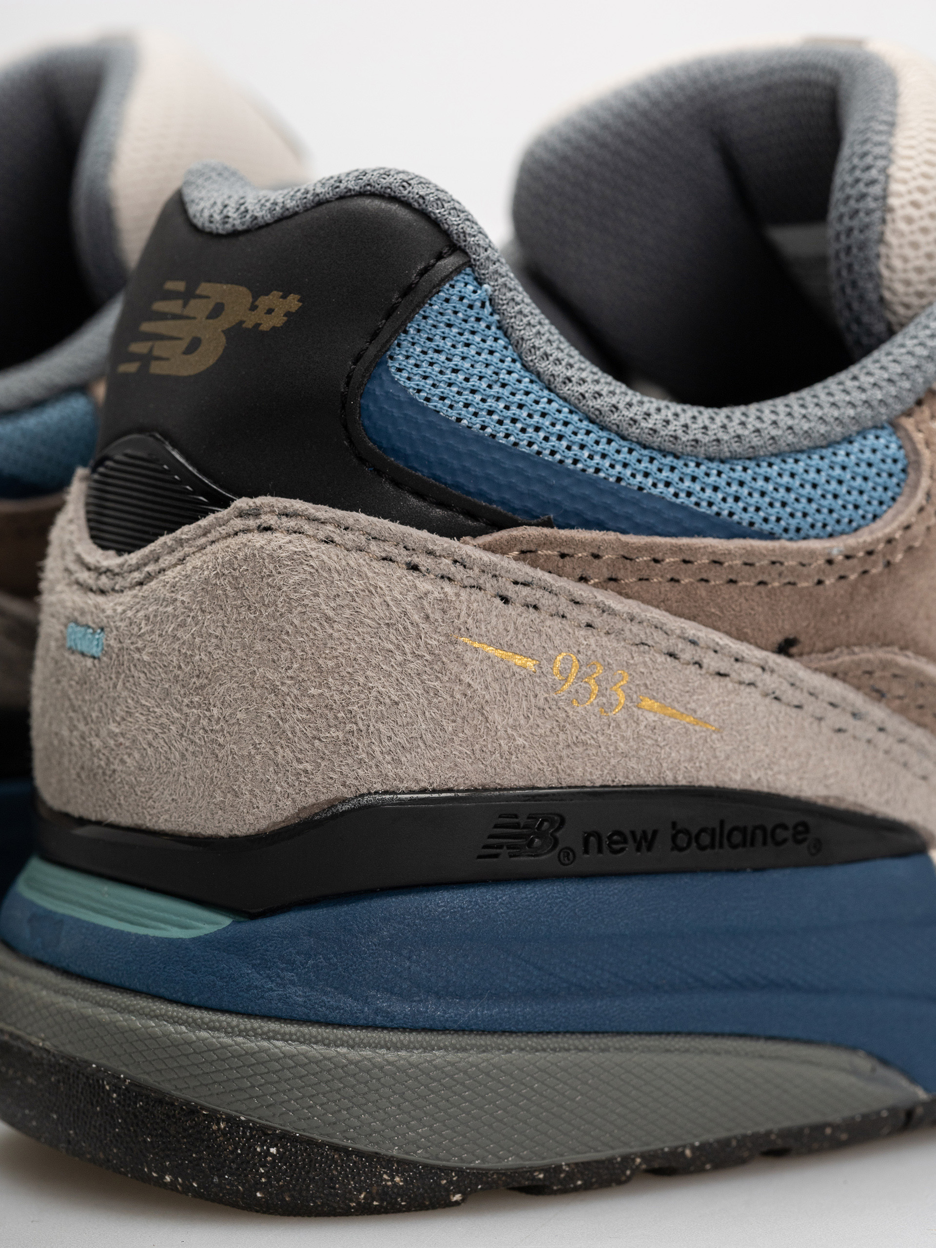 Topánky New Balance 933 (mushroom/still water)