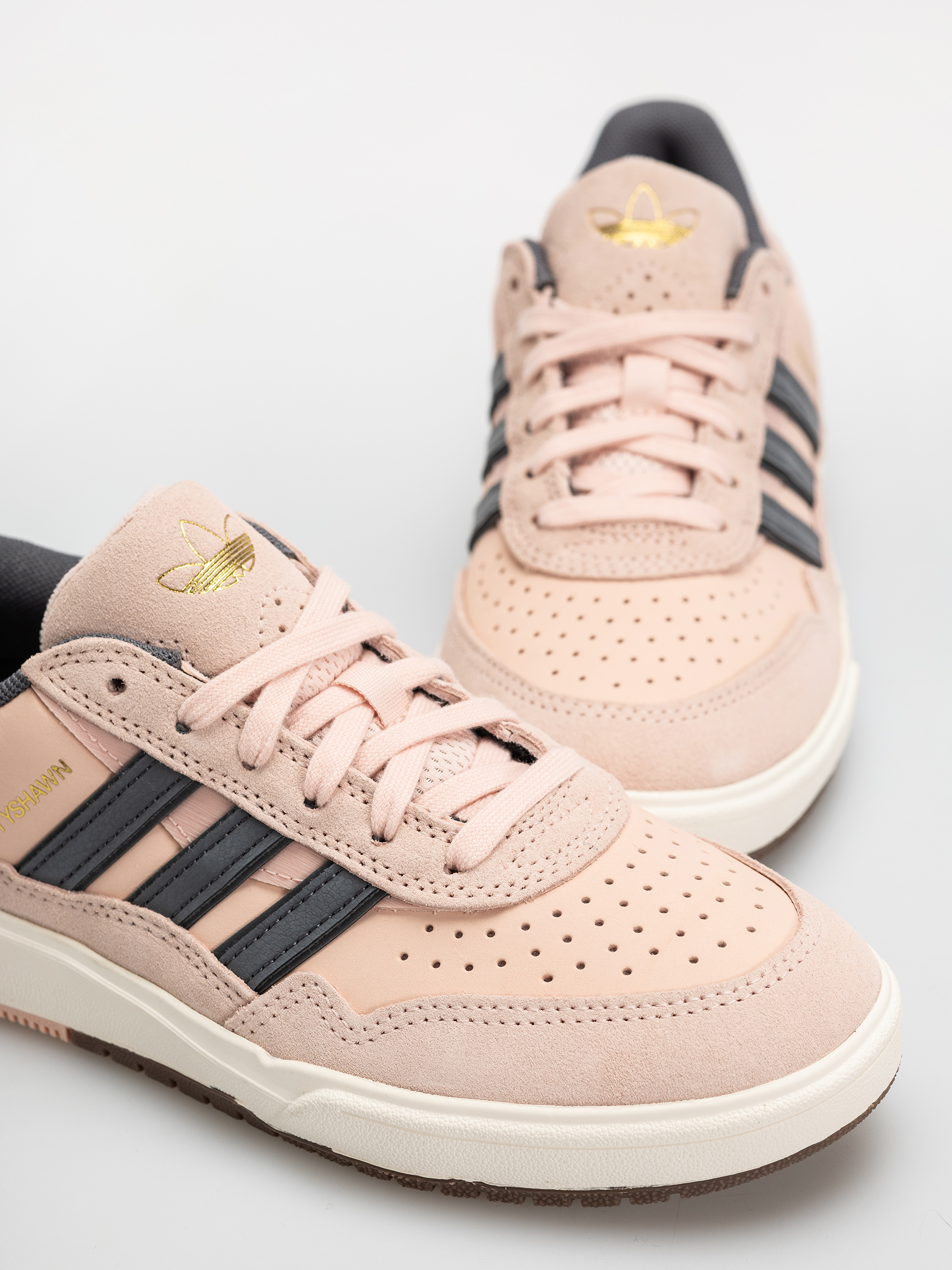 Topánky adidas Tyshawn II (blupnk/grefiv/cwhite)