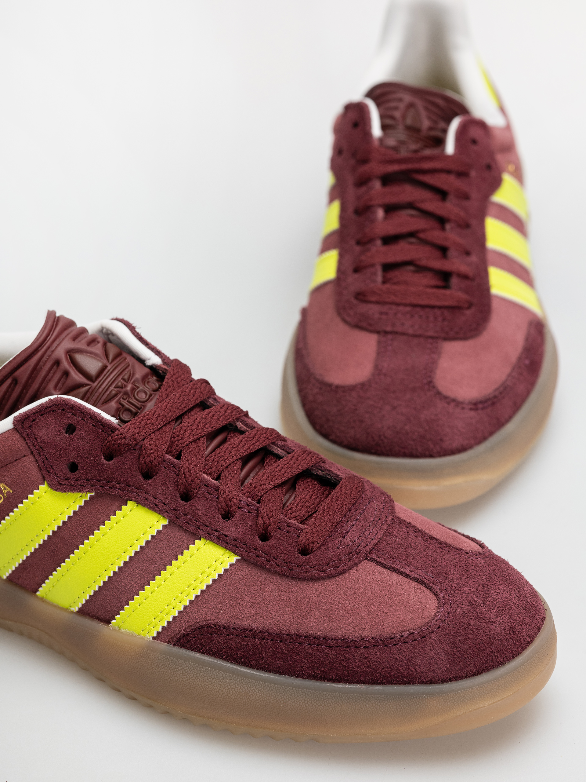 Topánky adidas Puig Samba (maroon/sesoye/shared)