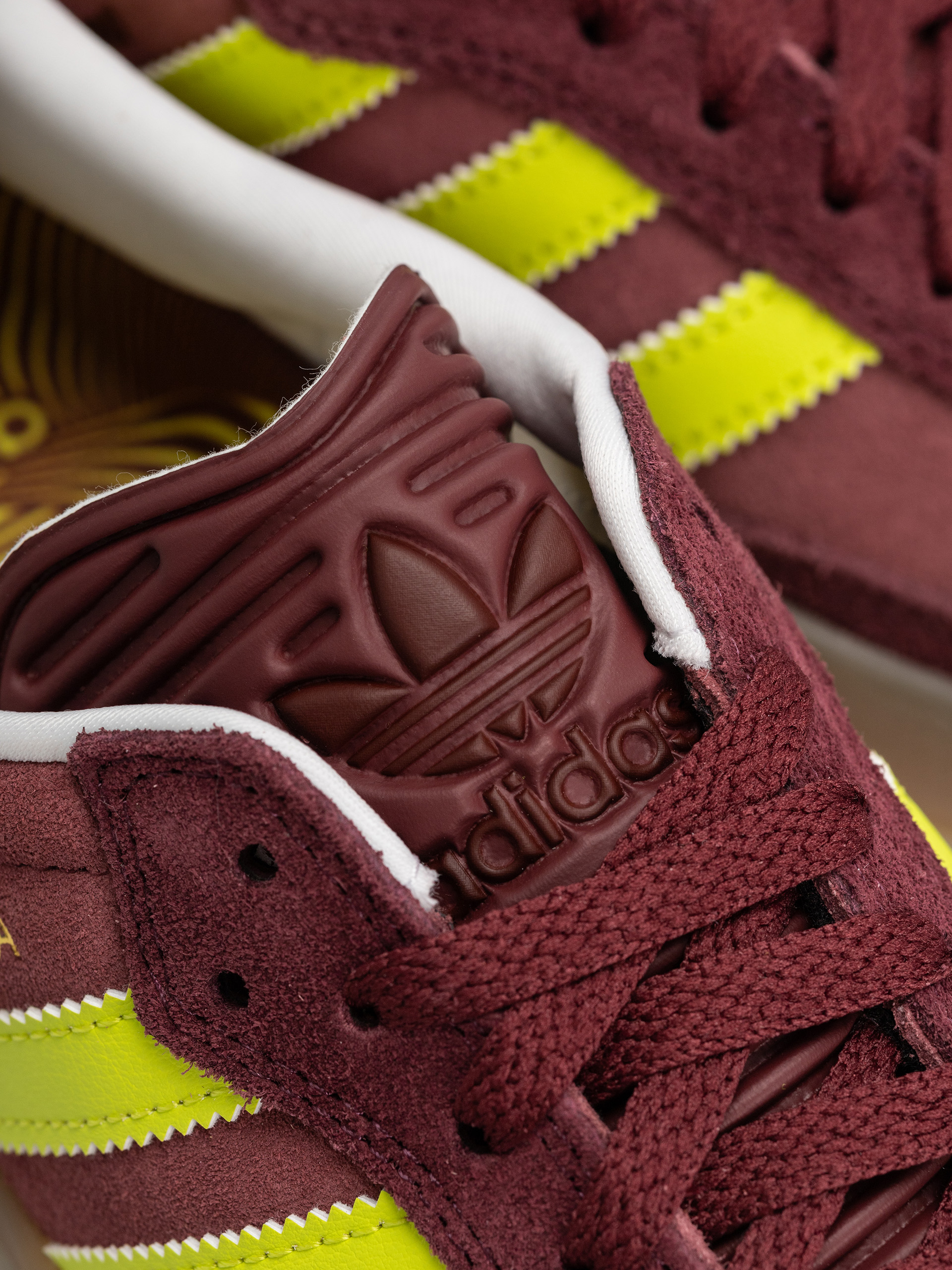 Topánky adidas Puig Samba (maroon/sesoye/shared)