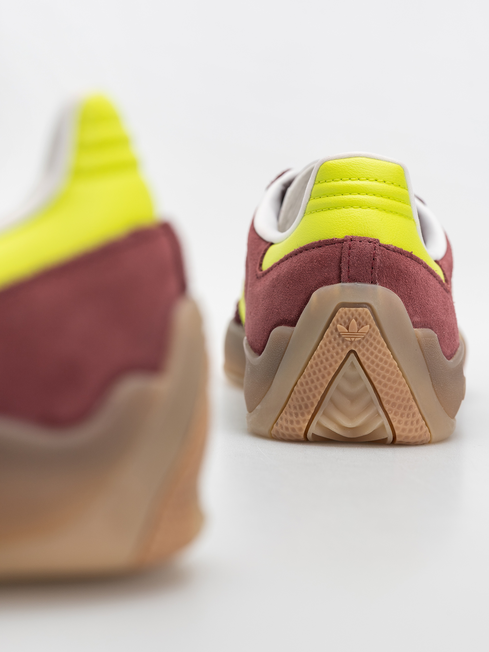 Topánky adidas Puig Samba (maroon/sesoye/shared)