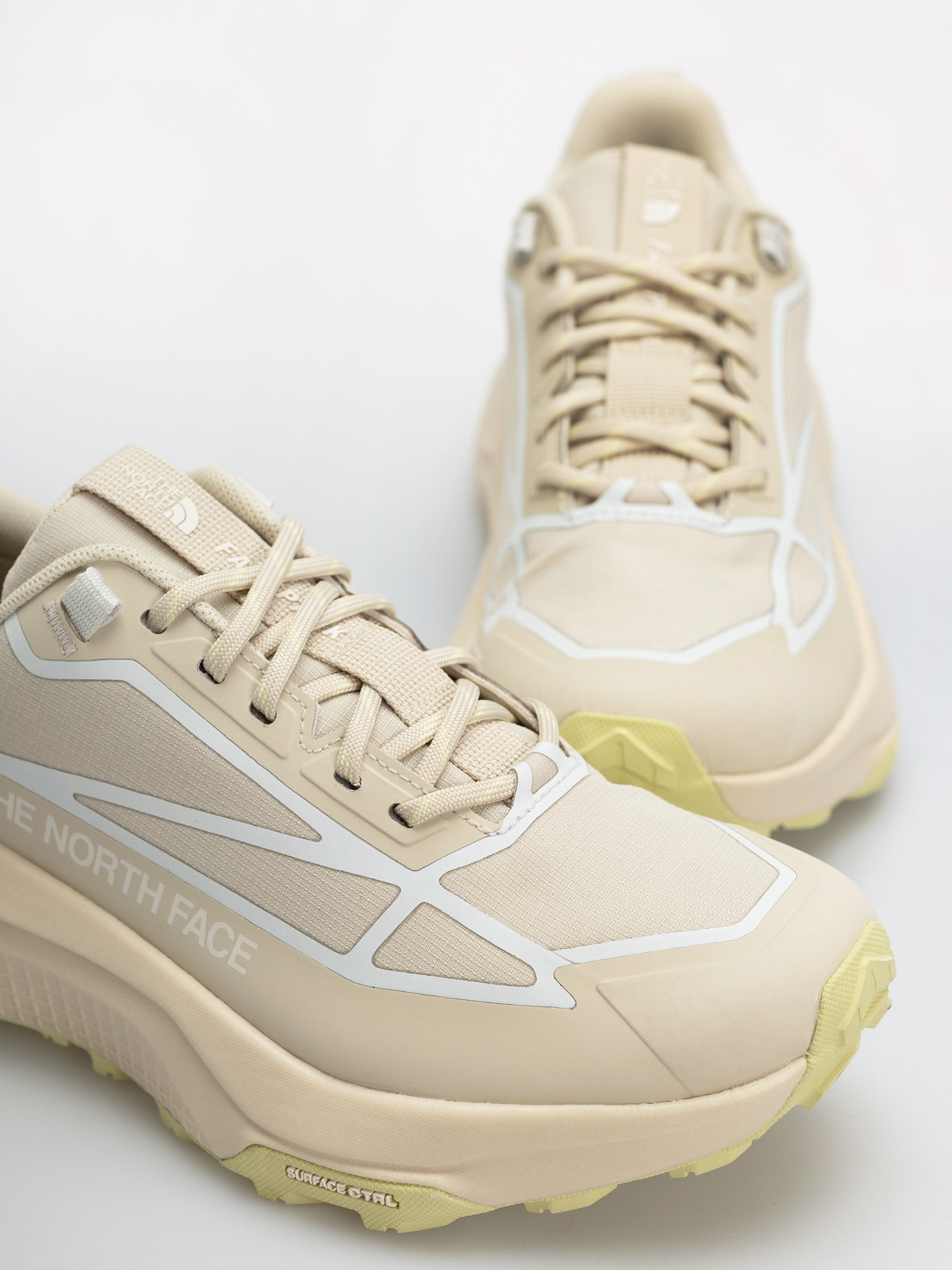 Topánky The North Face Fastpack Wp Wmn (desert stone/le)