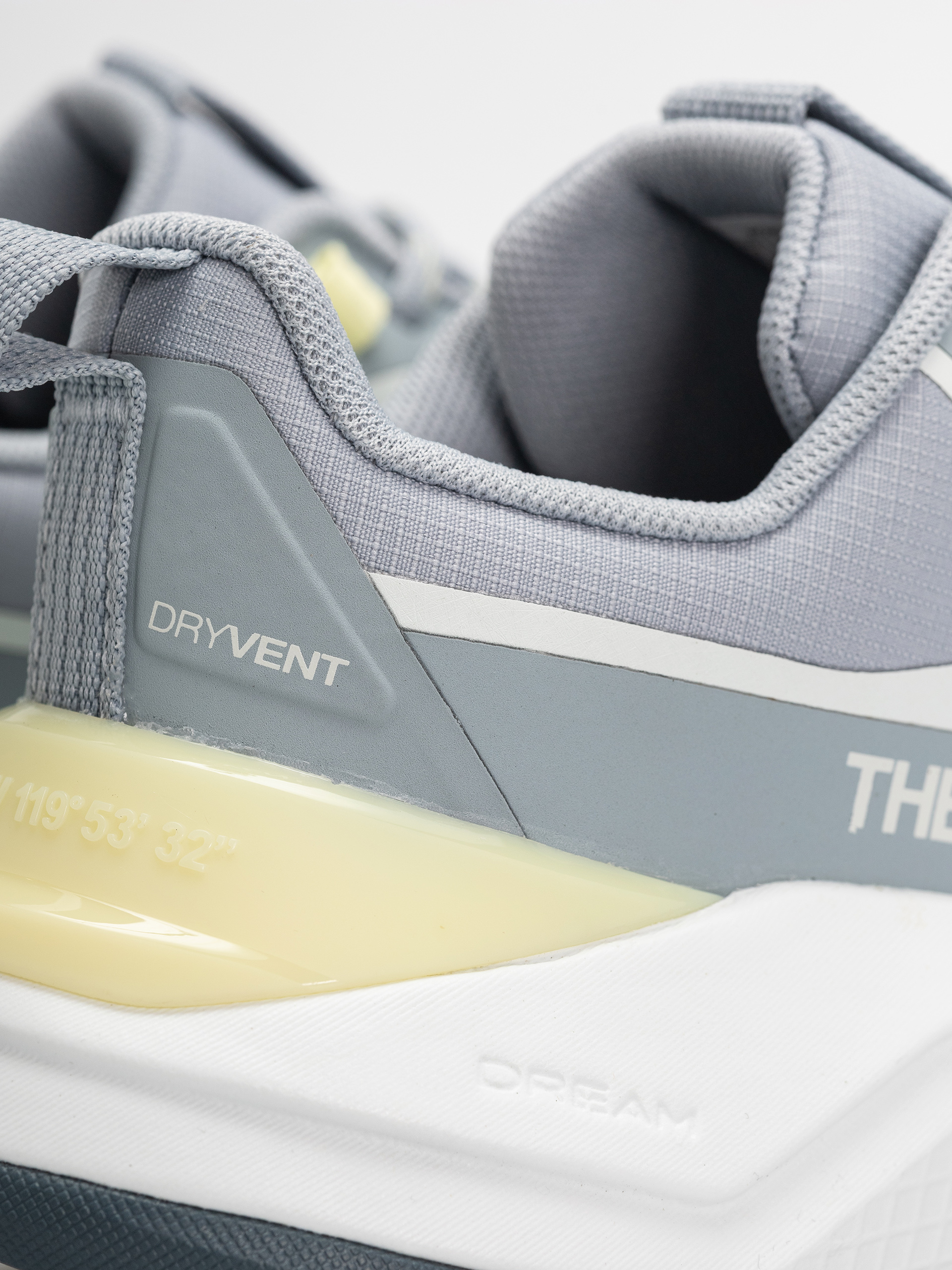 Topánky The North Face Fastpack Wp Wmn (frost grey/lemo)