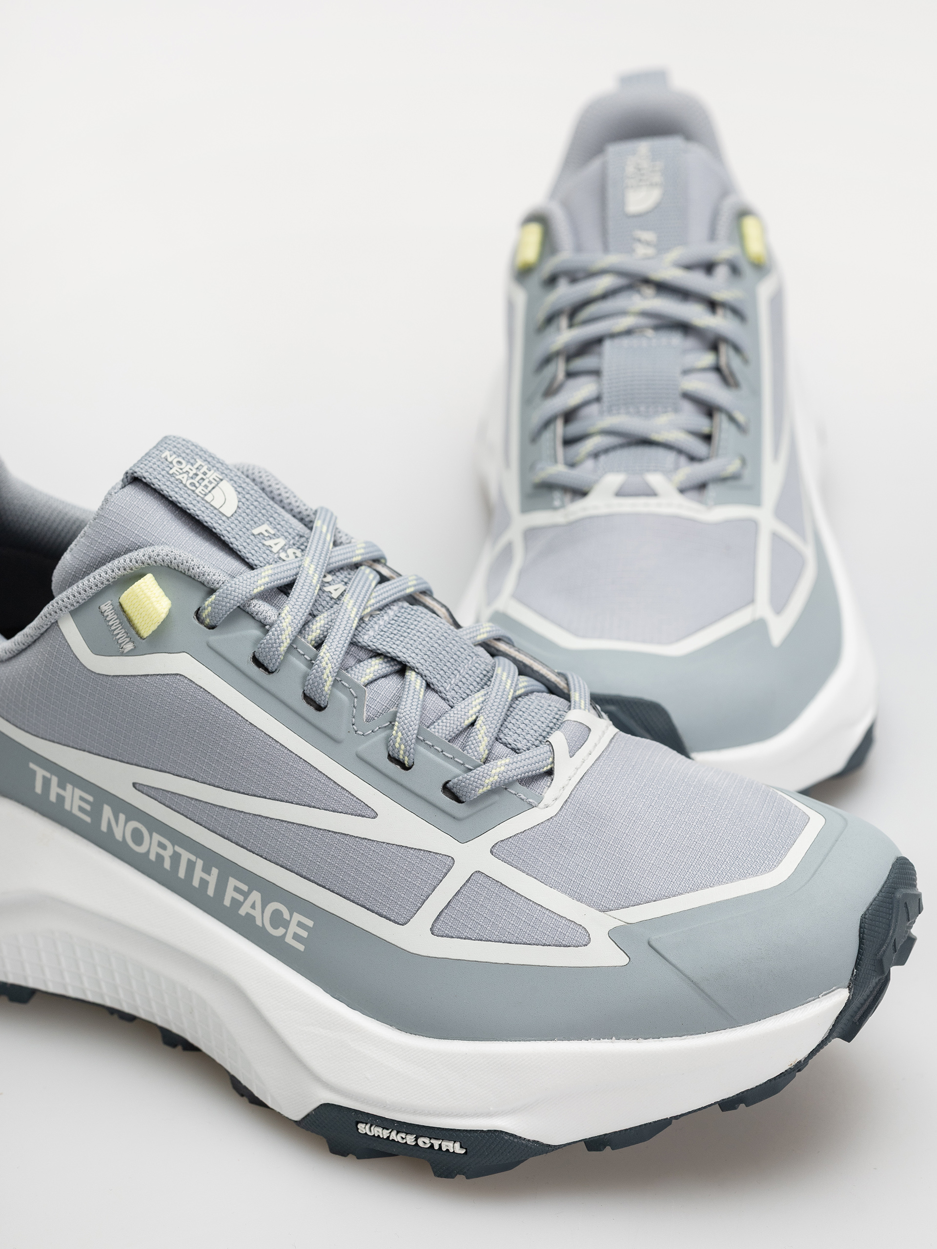 Topánky The North Face Fastpack Wp Wmn (frost grey/lemo)