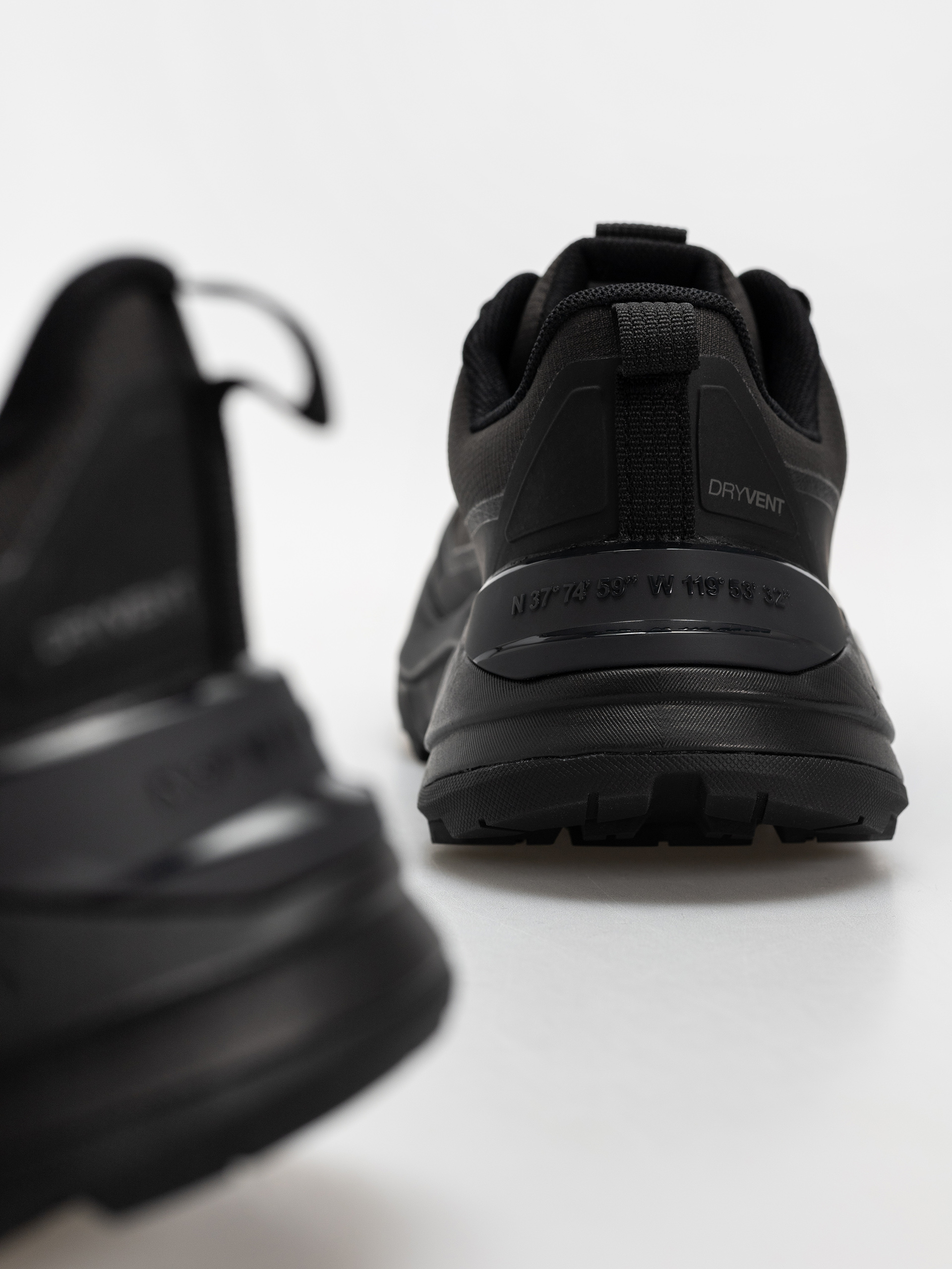 Topánky The North Face Fastpack Wp (tnf blk/tnf blk)