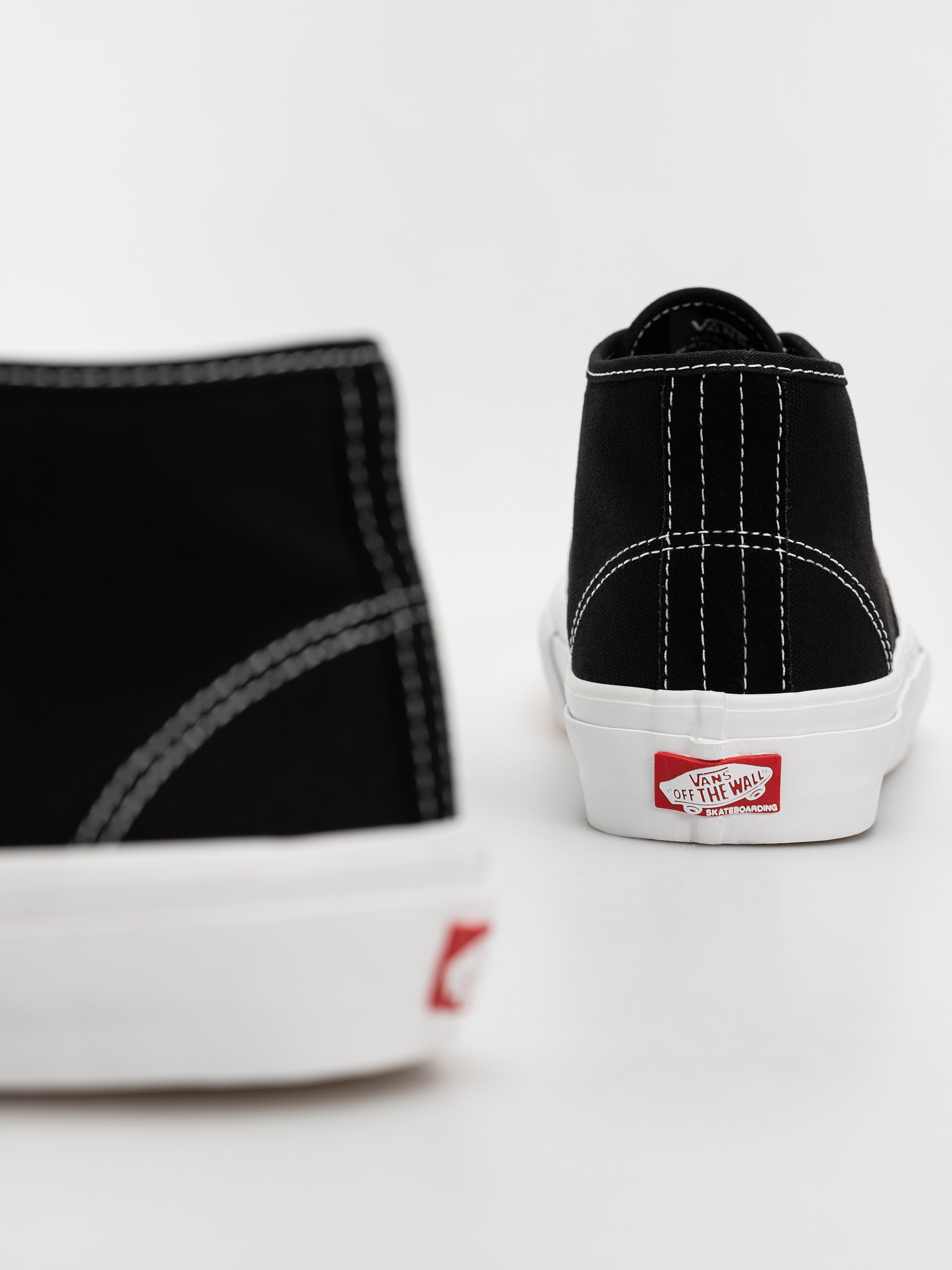 Topánky Vans Skate Authentic Mid (black/white)