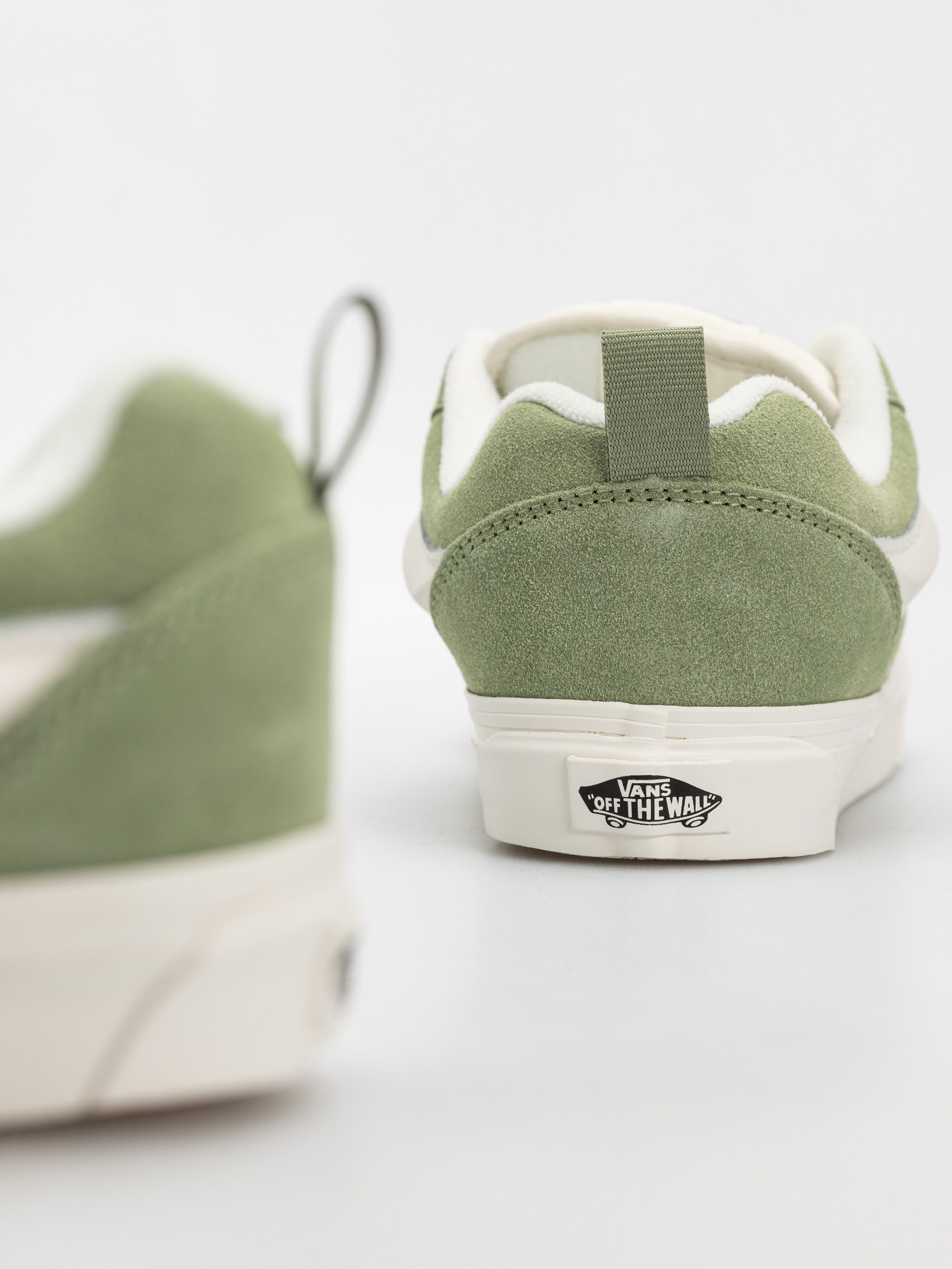 Topánky Vans Knu Skool (suede neutral olive)