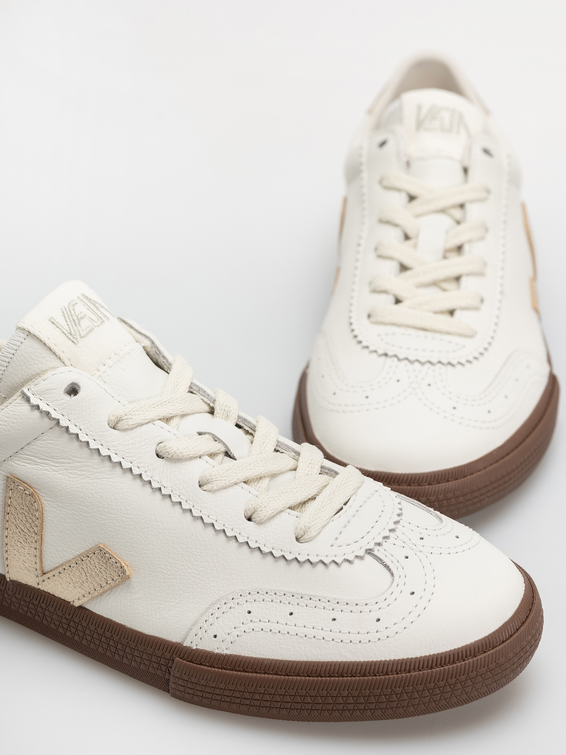 Topánky Veja Volley Wmn (white platine bark)