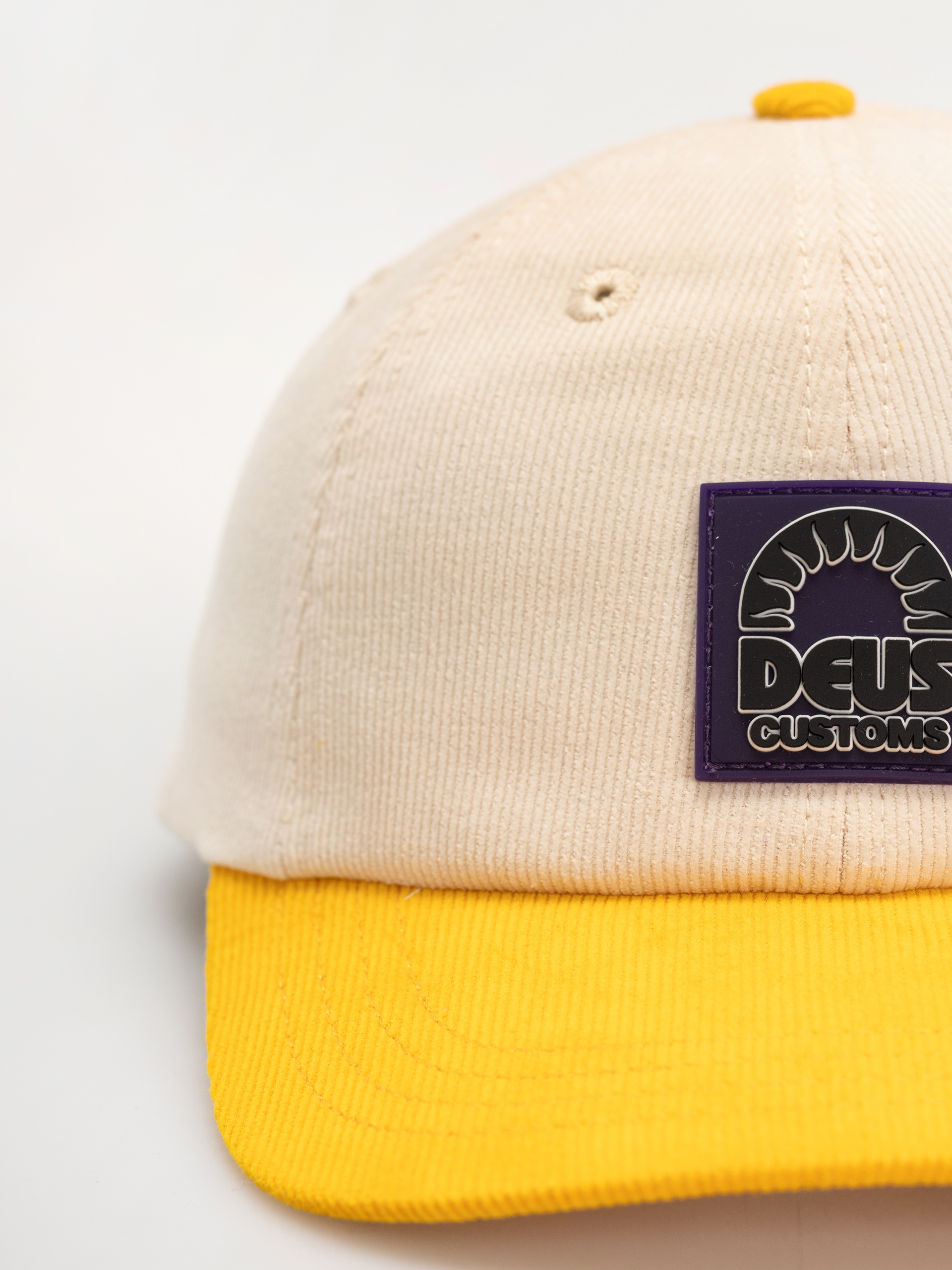 Šiltovka Deus Ex Machina Melodies Cord (vintage white)