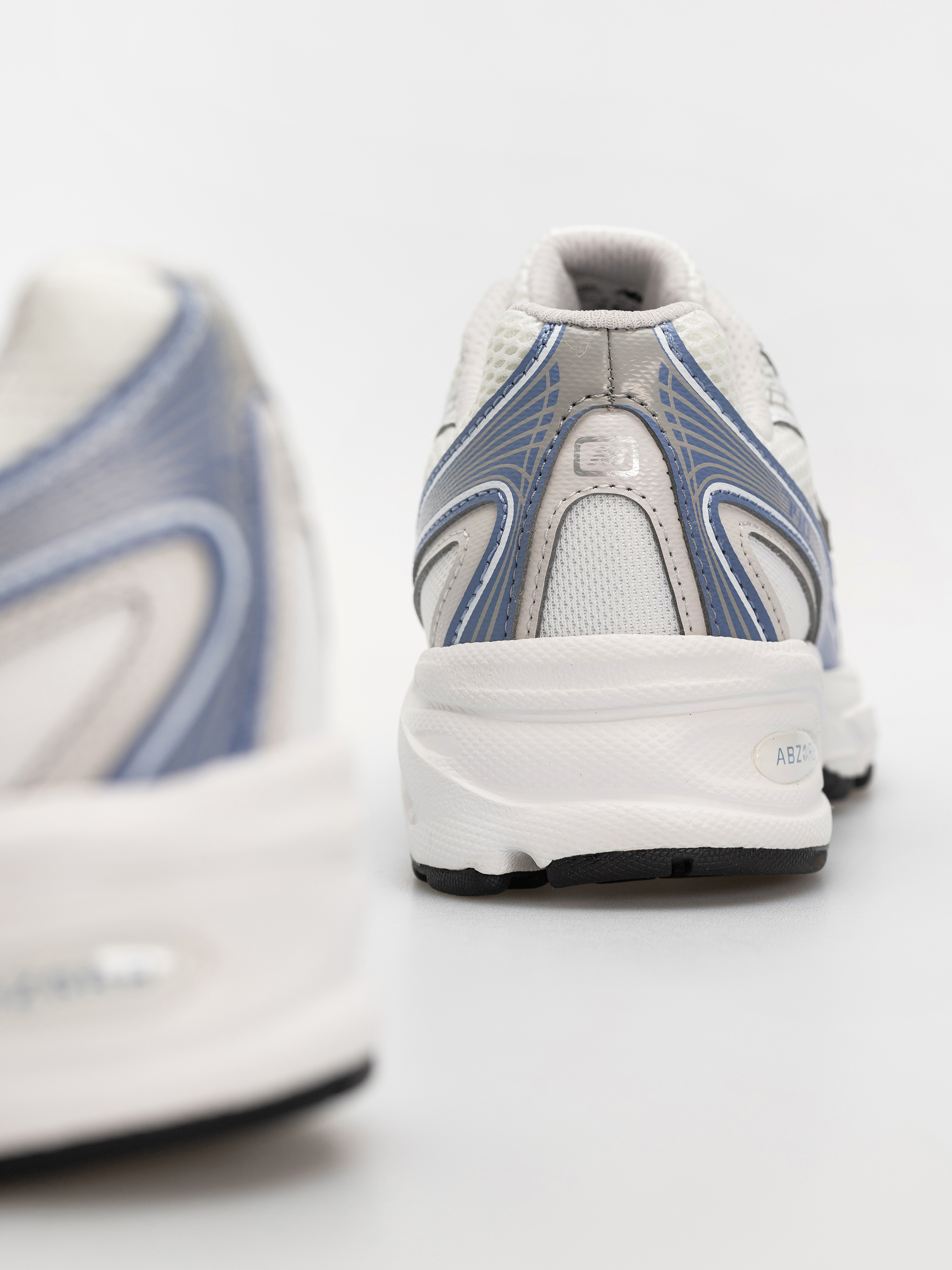 Topánky New Balance 740 JR (103 white/fairweather blue)