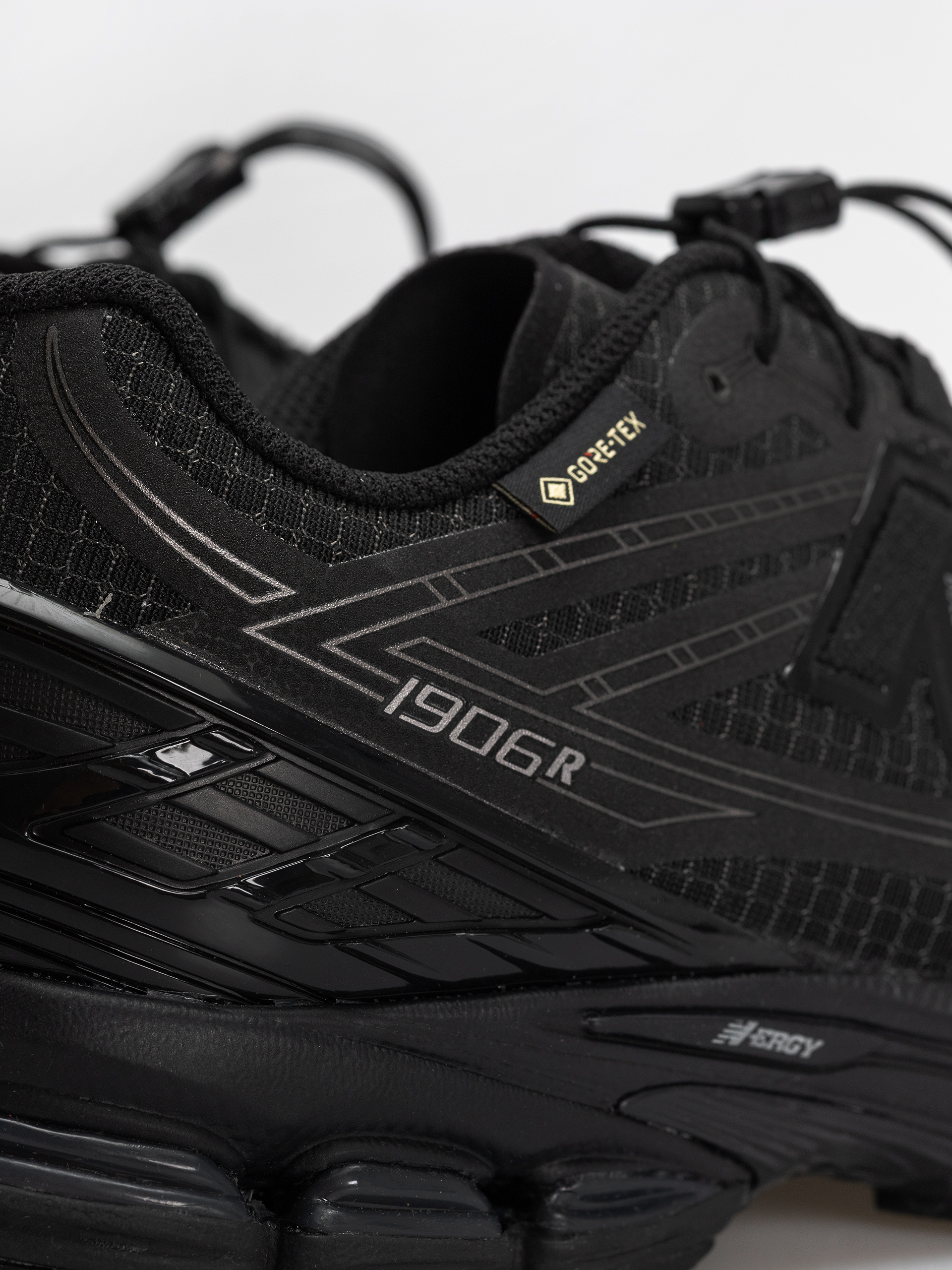 Topánky New Balance 1906 (black/alkaline green)