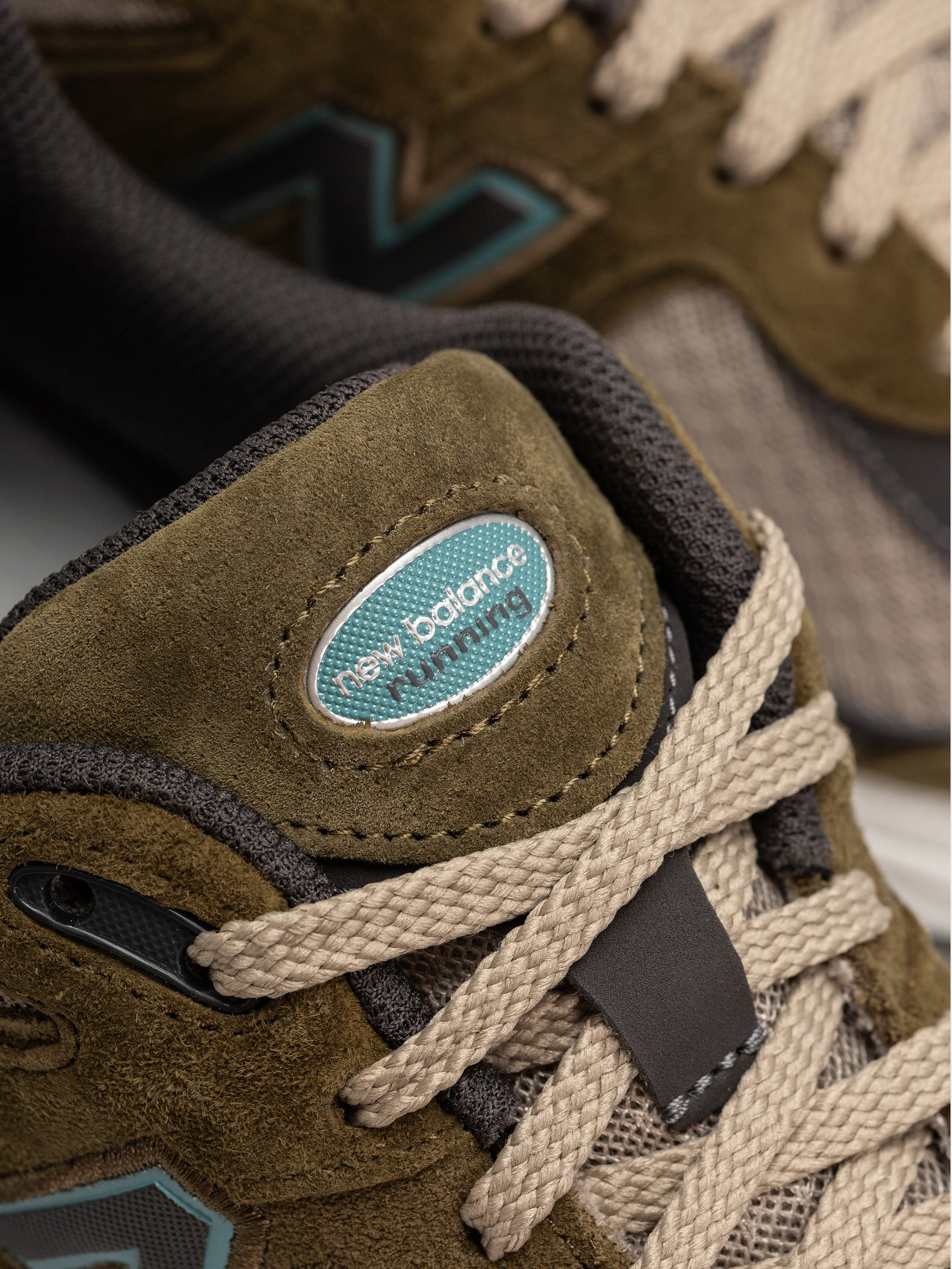 Topánky New Balance 2002 (woodland/stoneware)