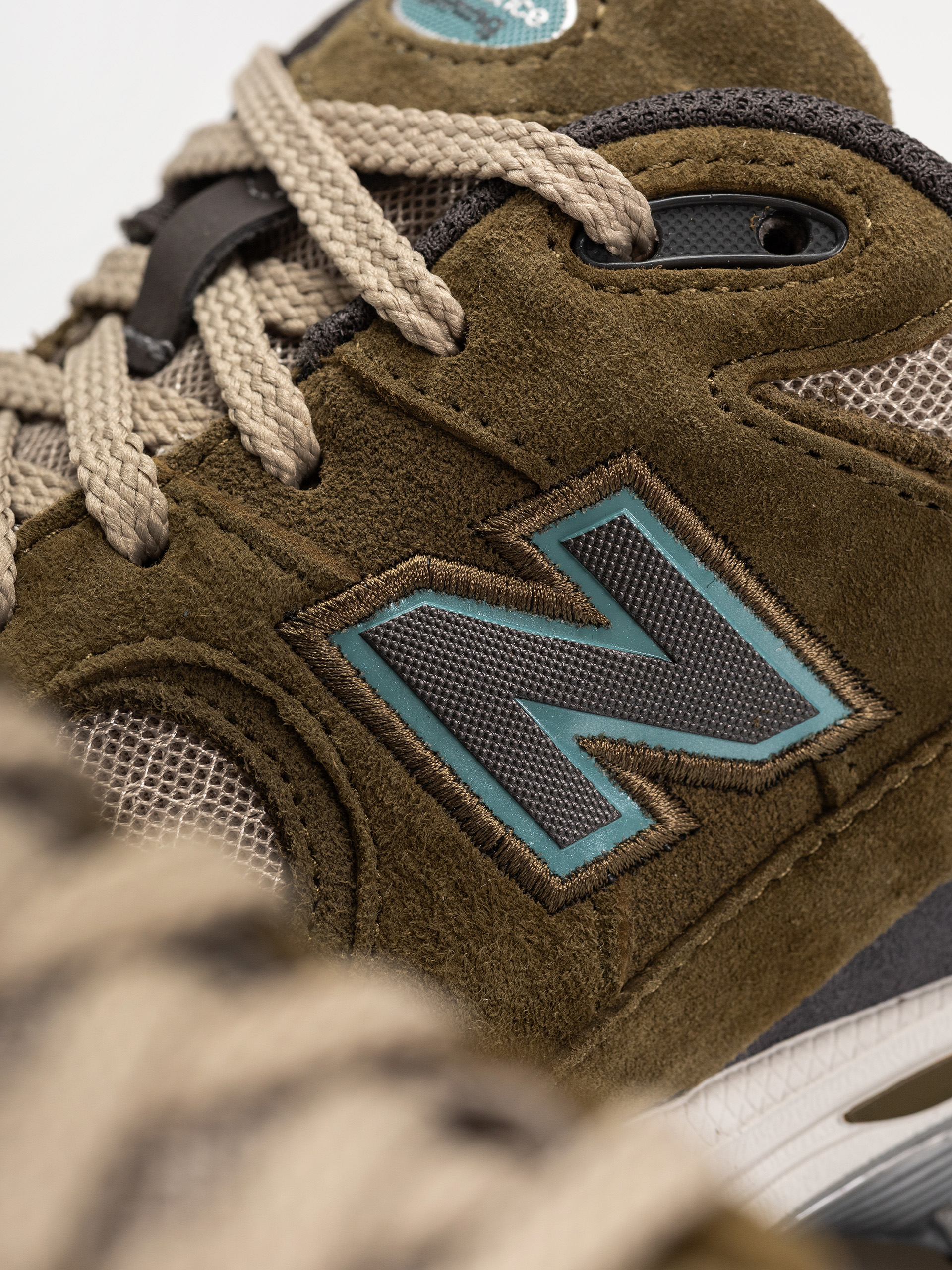 Topánky New Balance 2002 (woodland/stoneware)