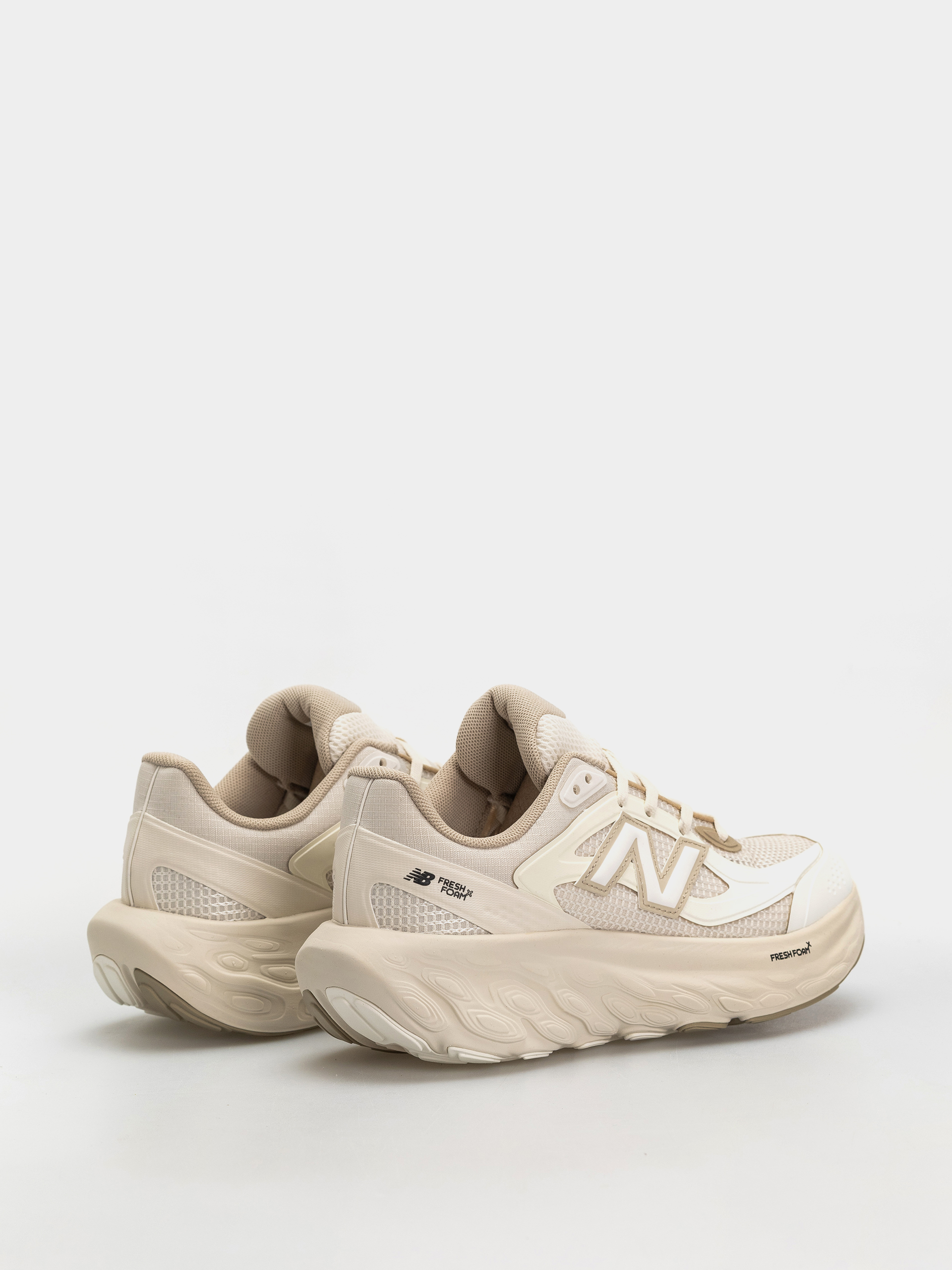 Topánky New Balance UTRN (linen/sea salt)