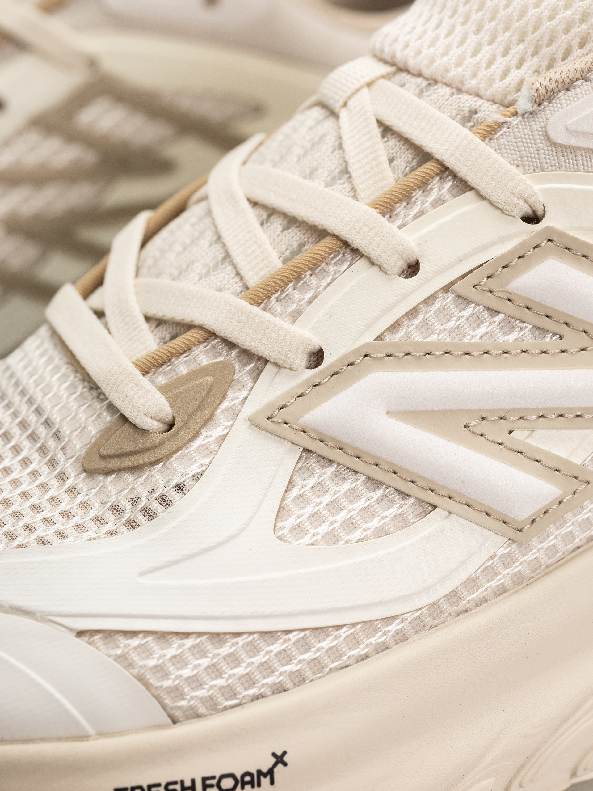 Topánky New Balance UTRN (linen/sea salt)