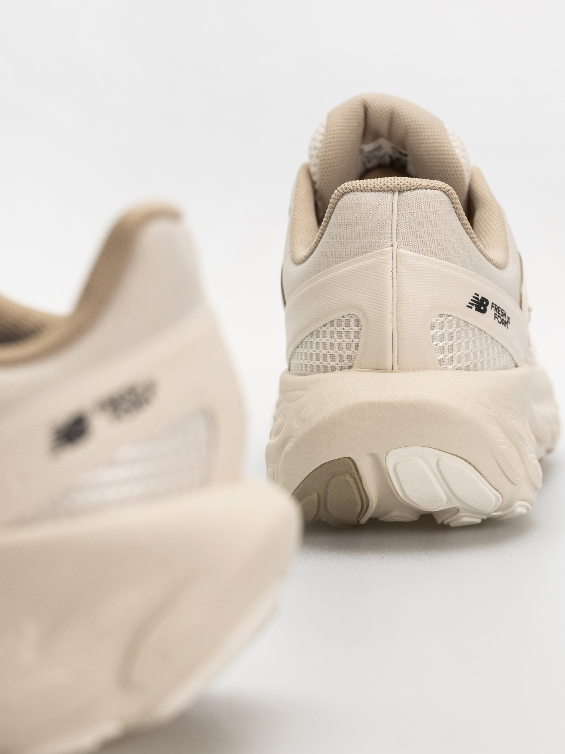 Topánky New Balance UTRN (linen/sea salt)