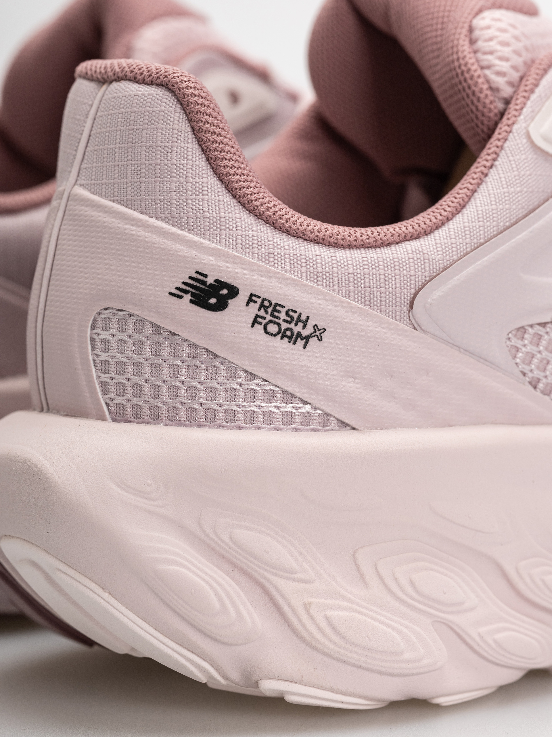 Topánky New Balance UTRN (stone pink/rosewood)