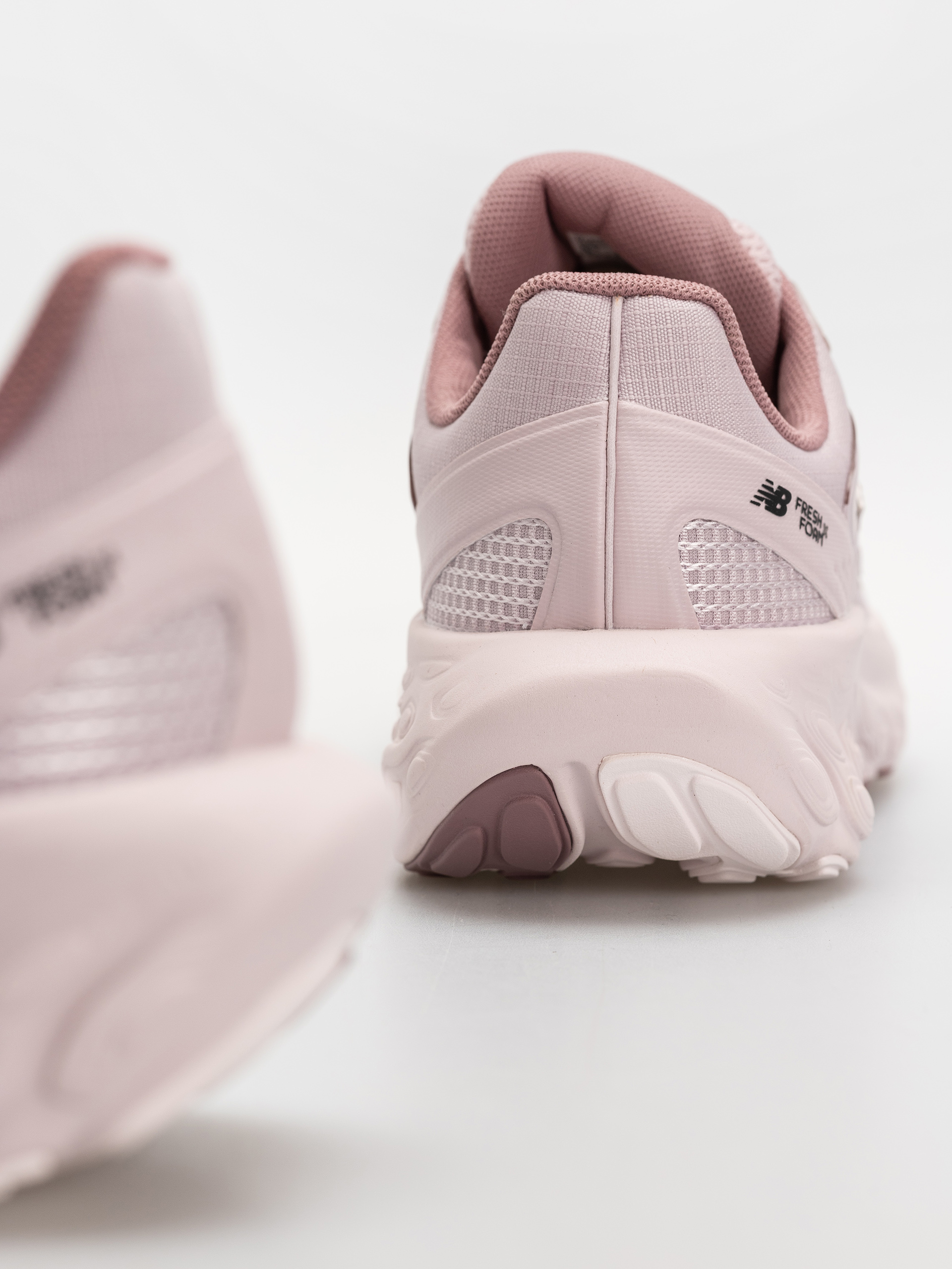 Topánky New Balance UTRN (stone pink/rosewood)