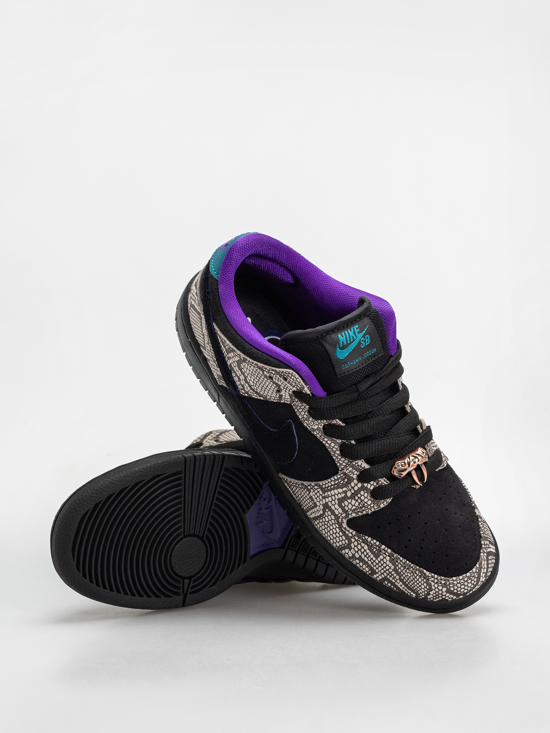 Topánky Nike SB Dunk Low Pro (string/black bright spruce fierce purple)