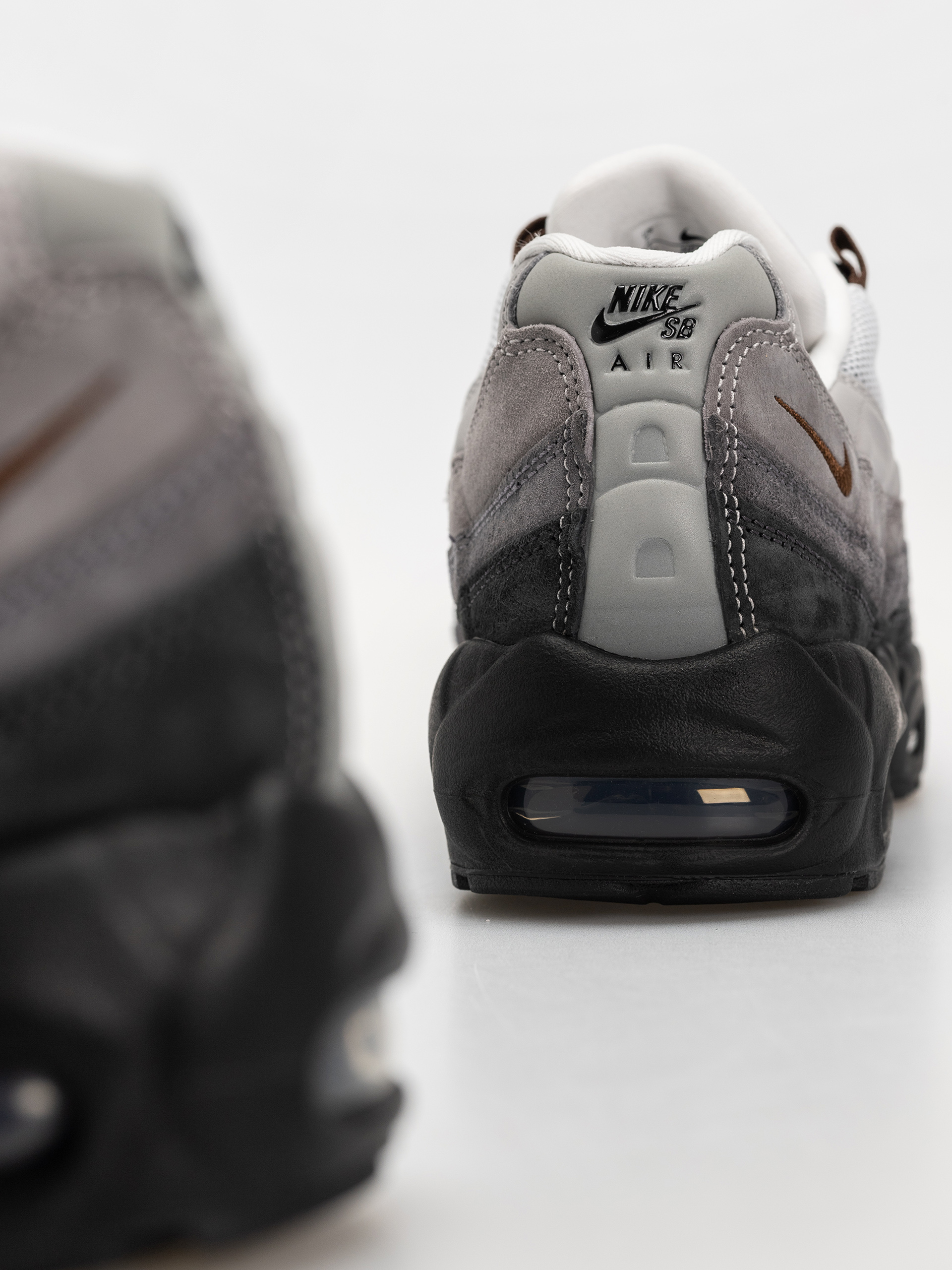 Topánky Nike SB Air Max 95 (black/cacao wow anthracite lt graphite)