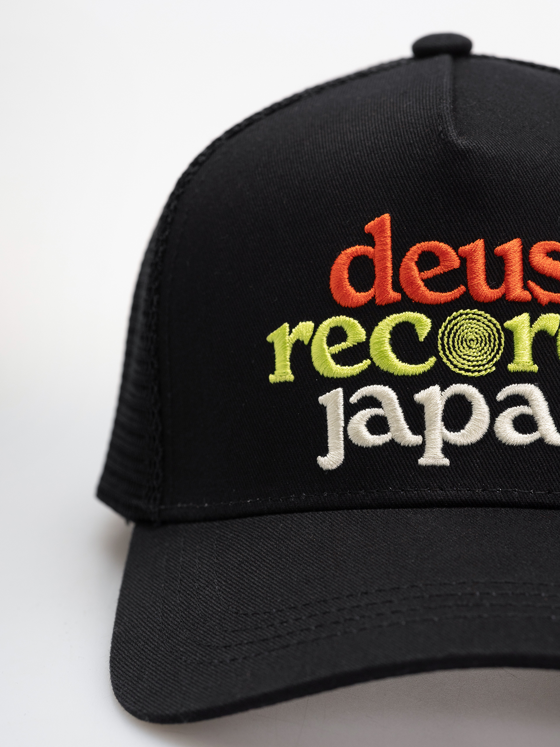 Šiltovka Deus Ex Machina Strata Trucker (black)