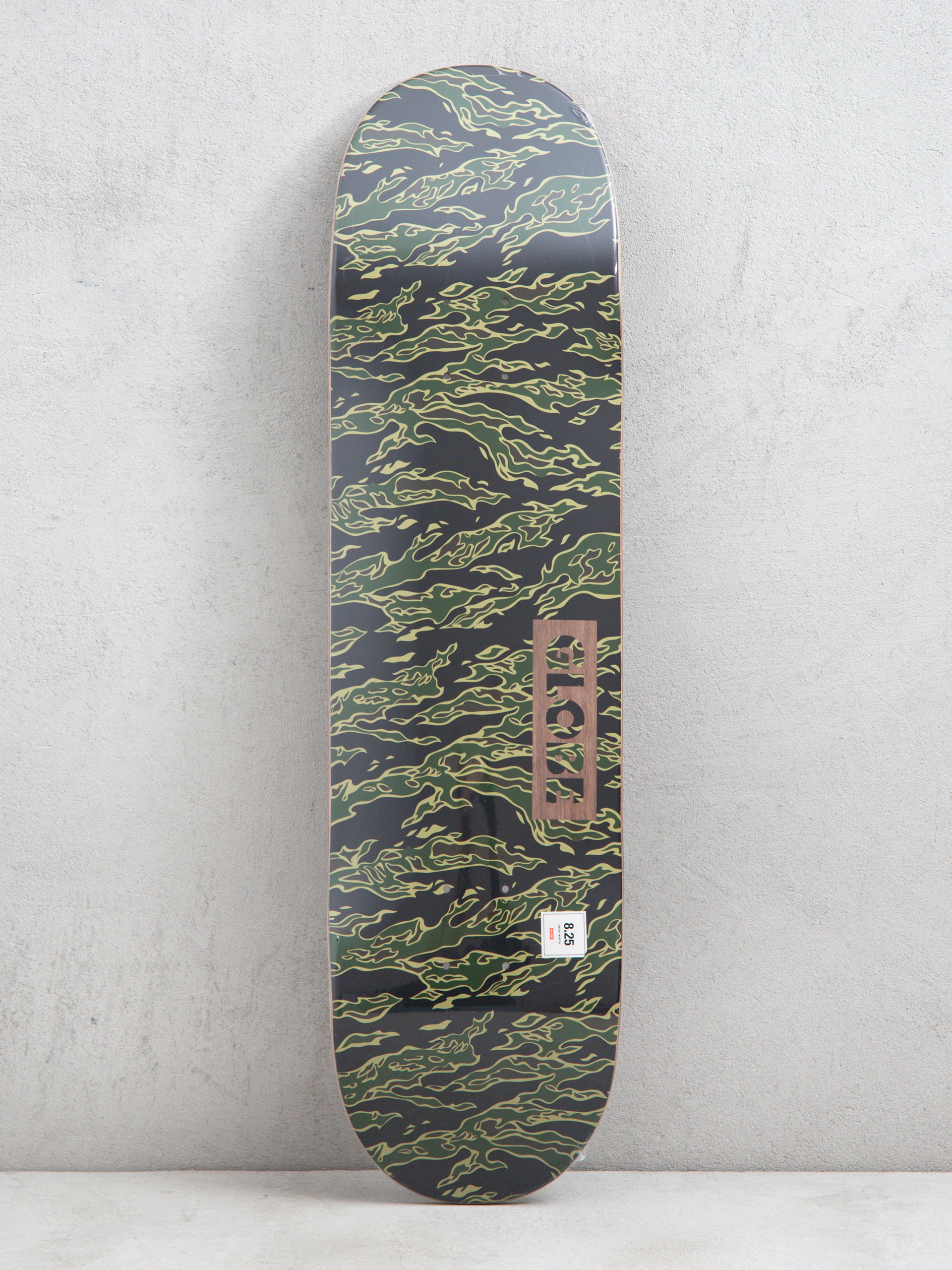 Doska Globe Goodstock (tiger camo)