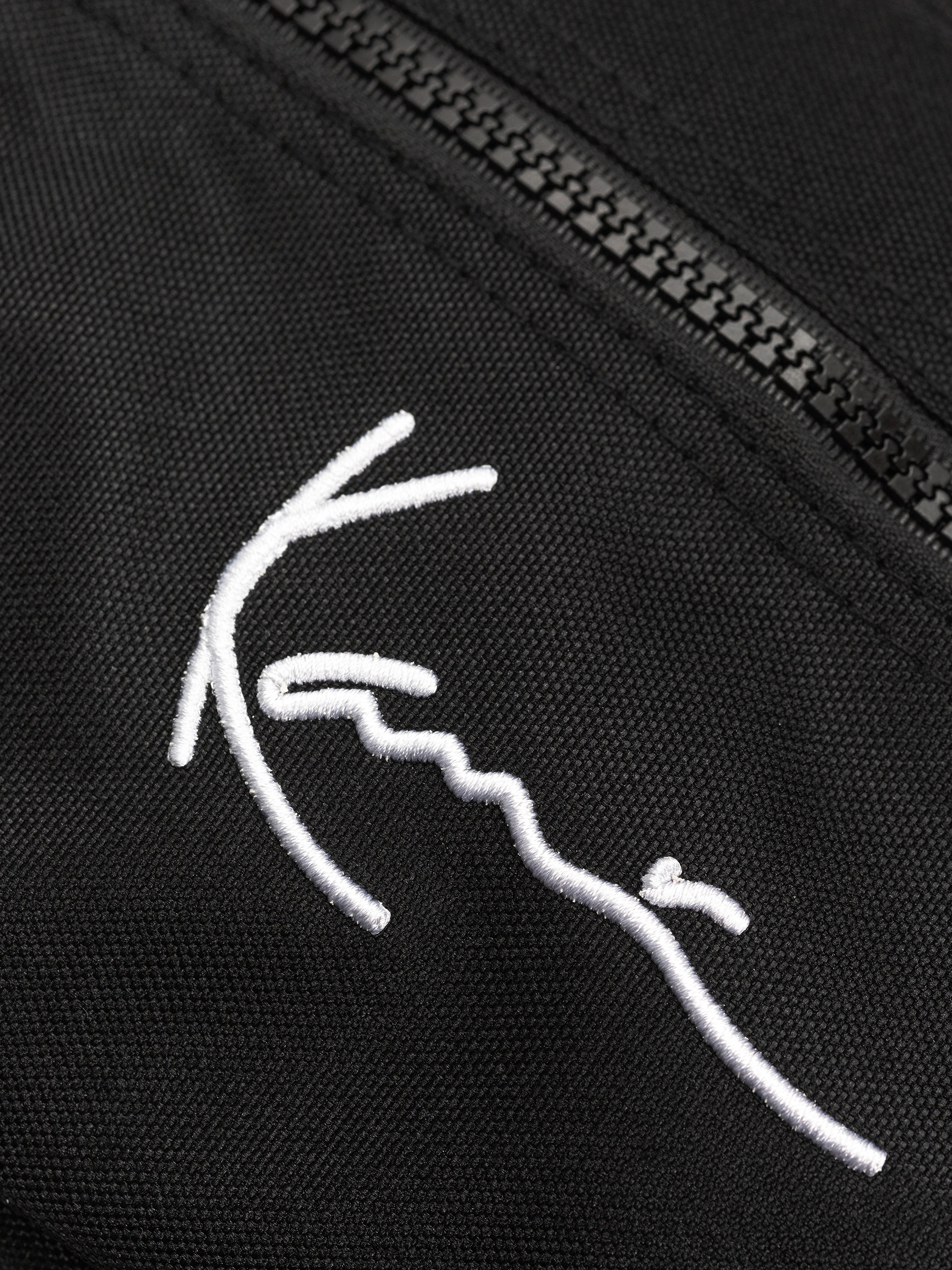 Ľadvinka Karl Kani Signature Essential Hip (black)