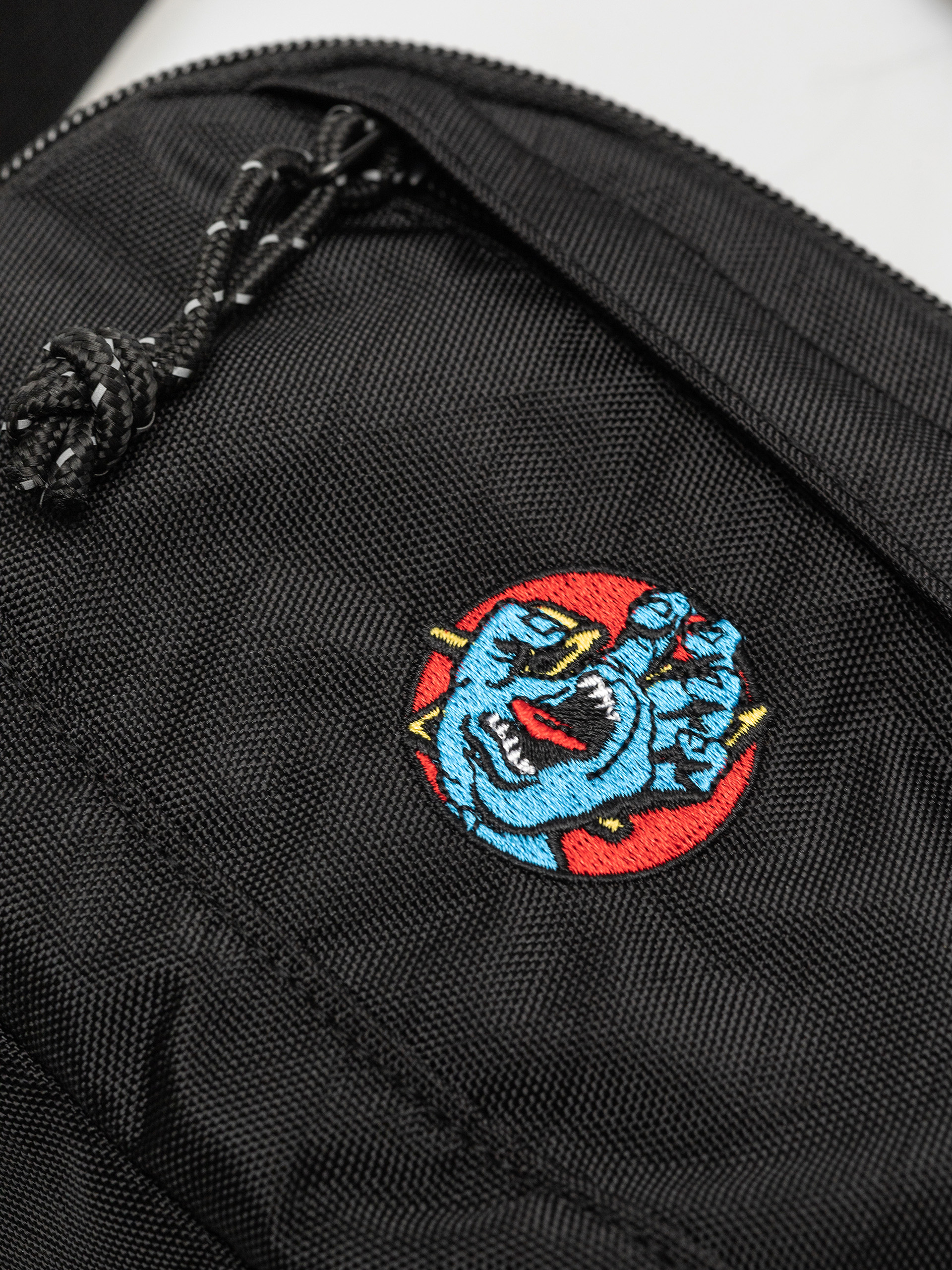Ľadvinka Santa Cruz Hand Dot Emb Waistpack (black)