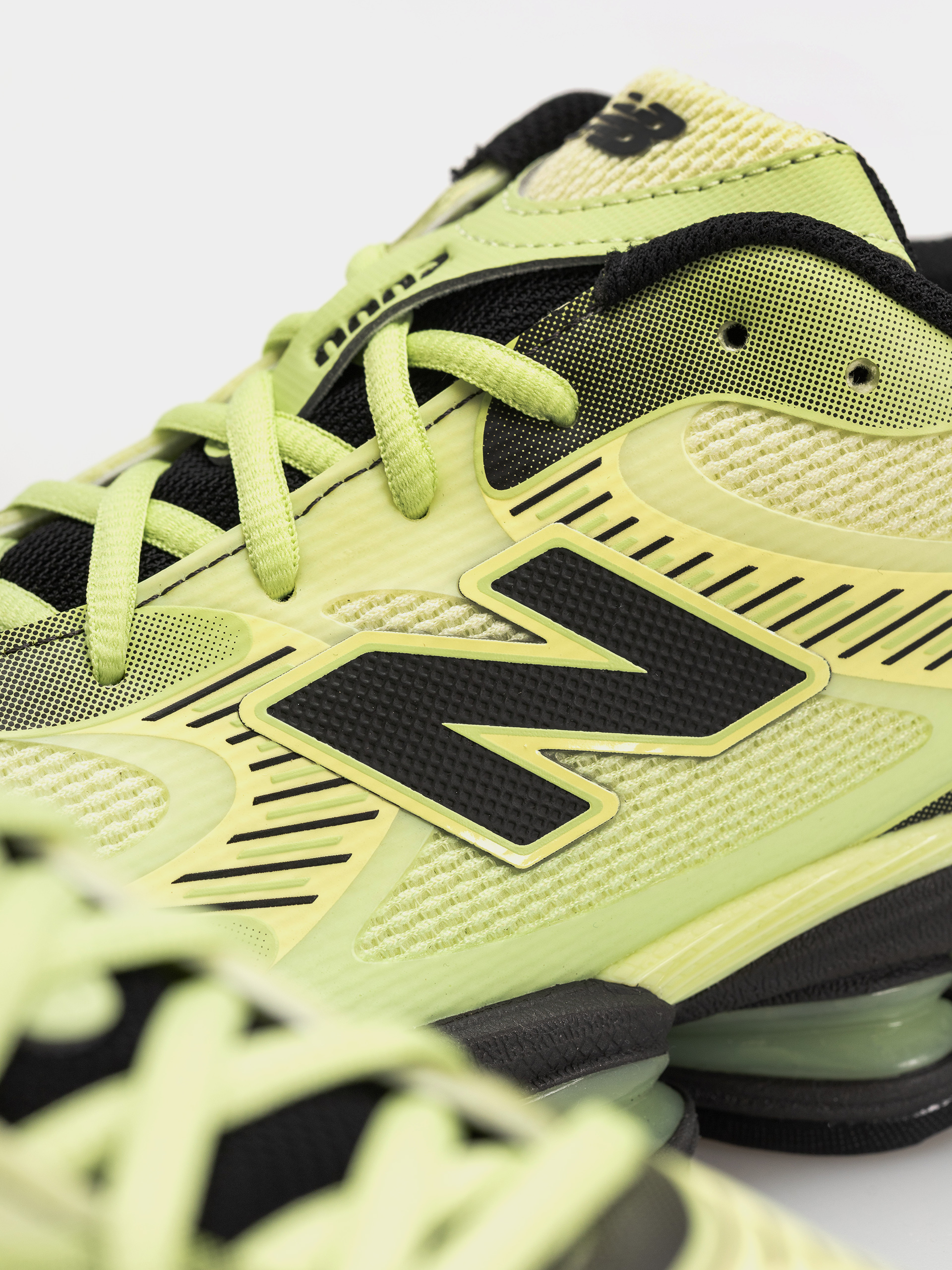 Topánky New Balance 2000 (limelight/dry lime/faded black)