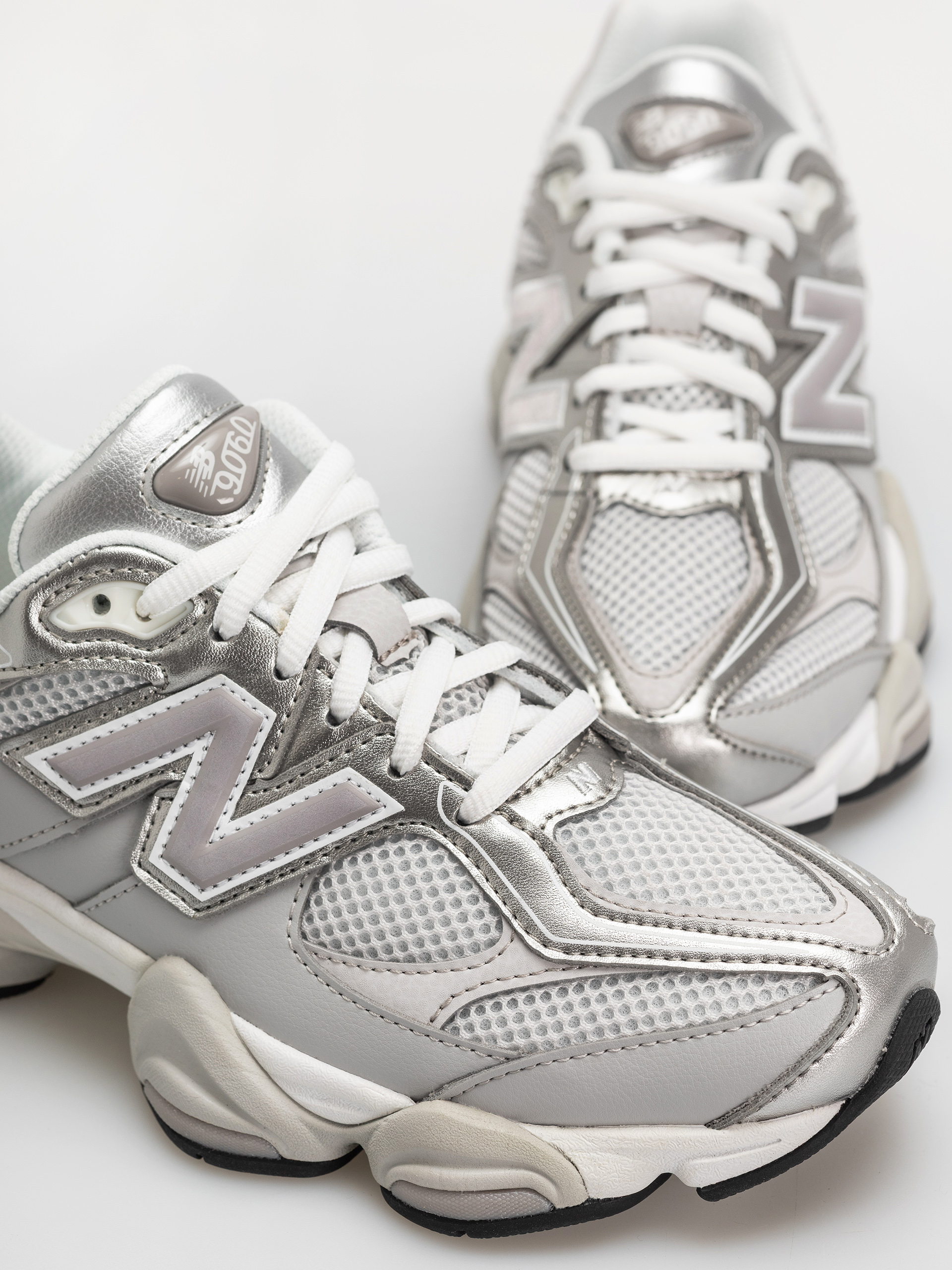 Topánky New Balance 9060 (raincloud/truffle salt)