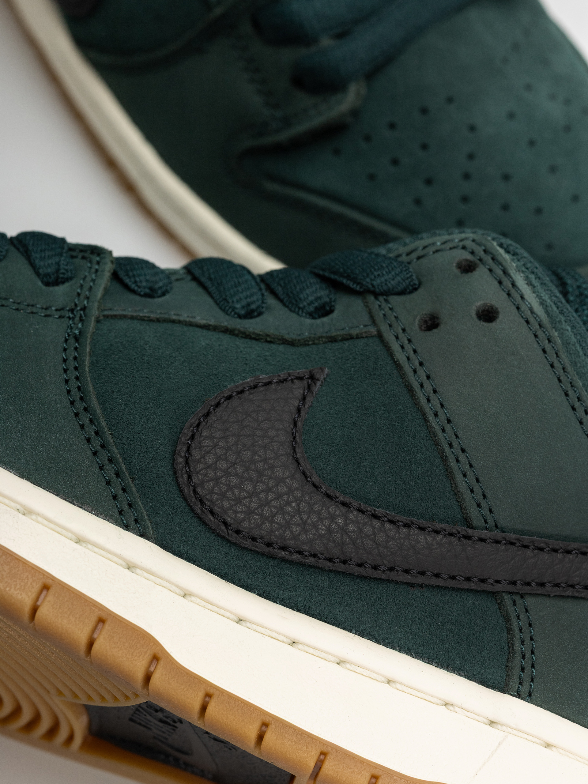 Topánky Nike SB Dunk Low Pro (deep fir/black fir sail)
