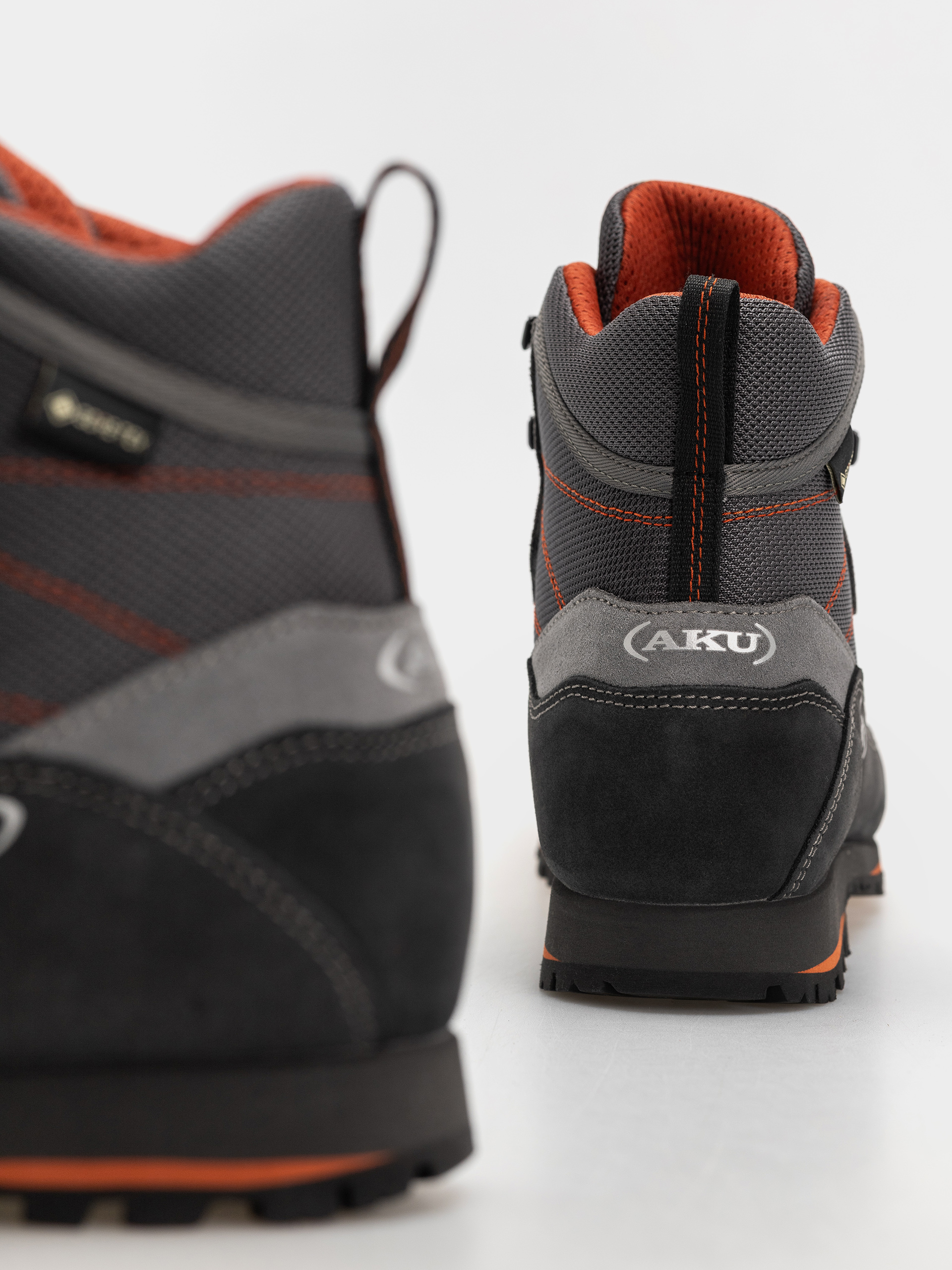 Topánky AKU Trekker Lite III GTX (anthracite/rust)
