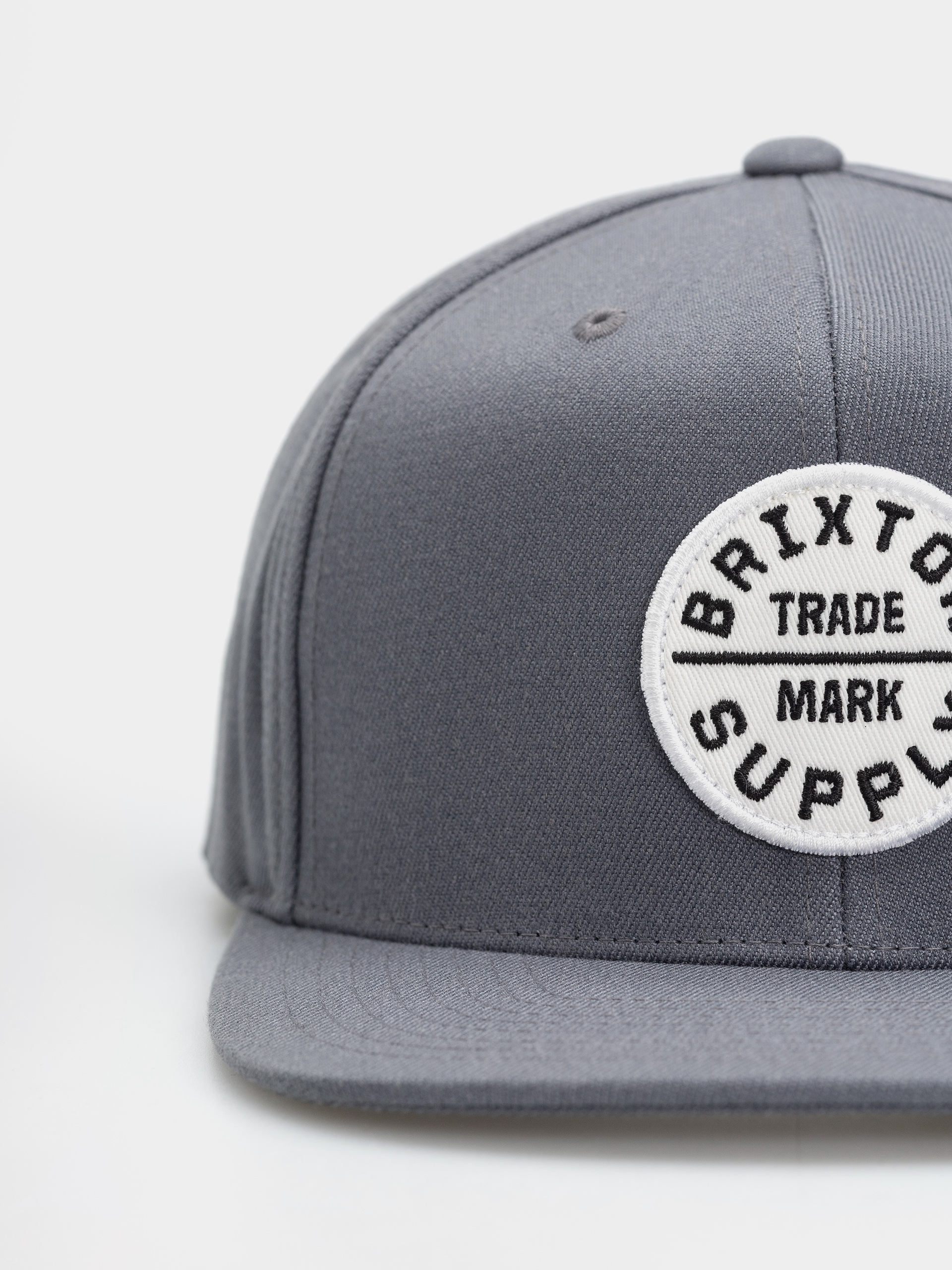 Šiltovka Brixton Oath Iii Snapback (future grey)