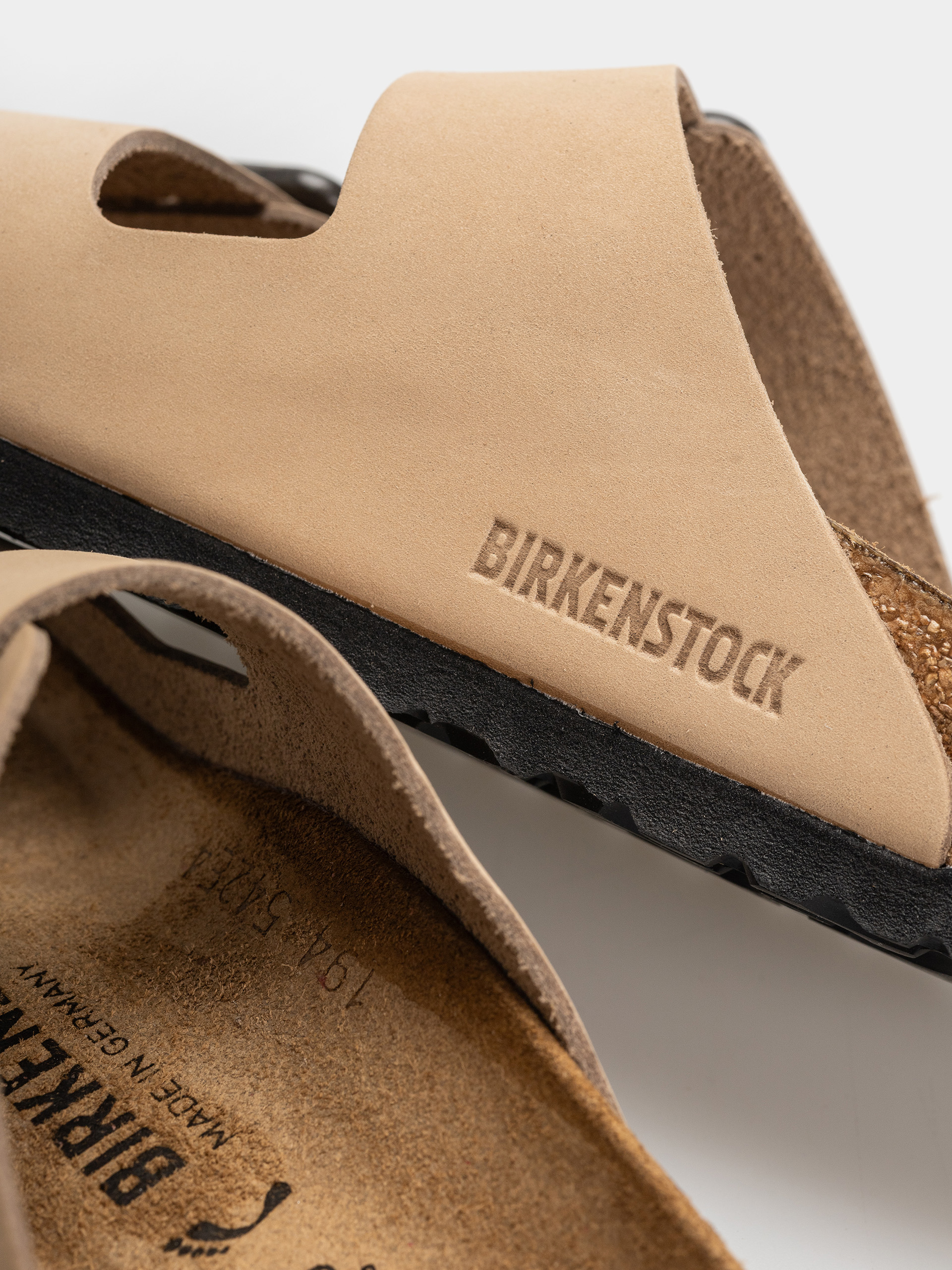 Šľapky Birkenstock Arizona Wire Buckle Nubuck Leather Narrow (sandcastle)
