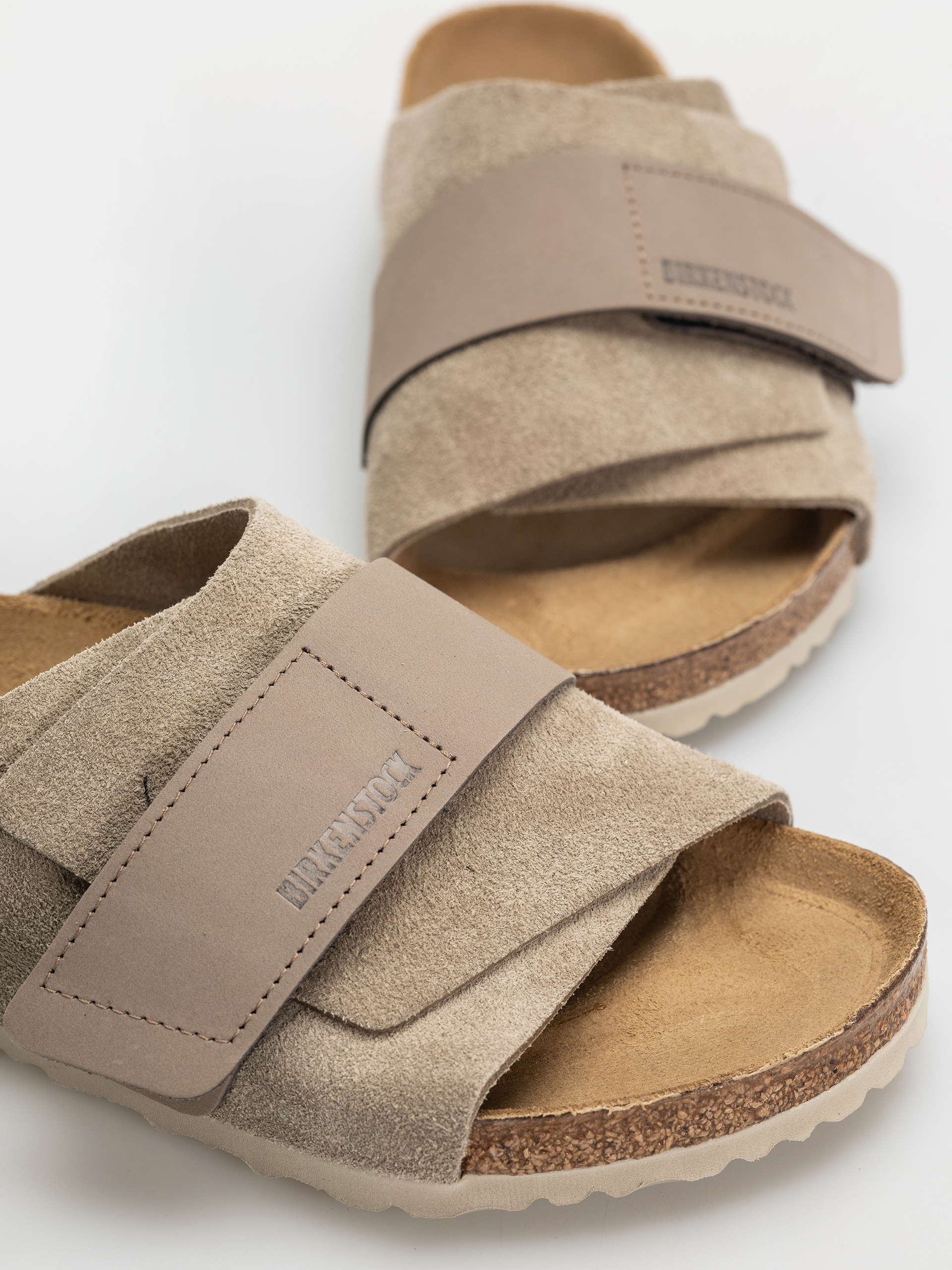 Šľapky Birkenstock Kyoto Nubuck Suede Leather Regular (taupe)
