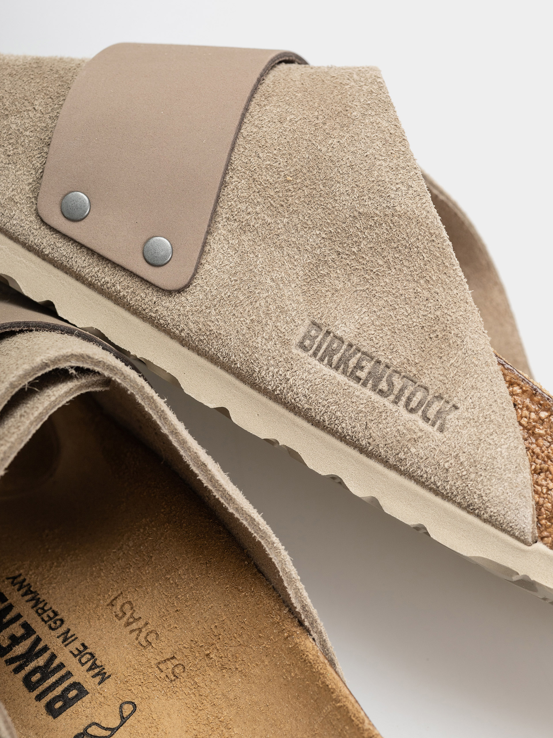 Šľapky Birkenstock Kyoto Nubuck Suede Leather Regular (taupe)