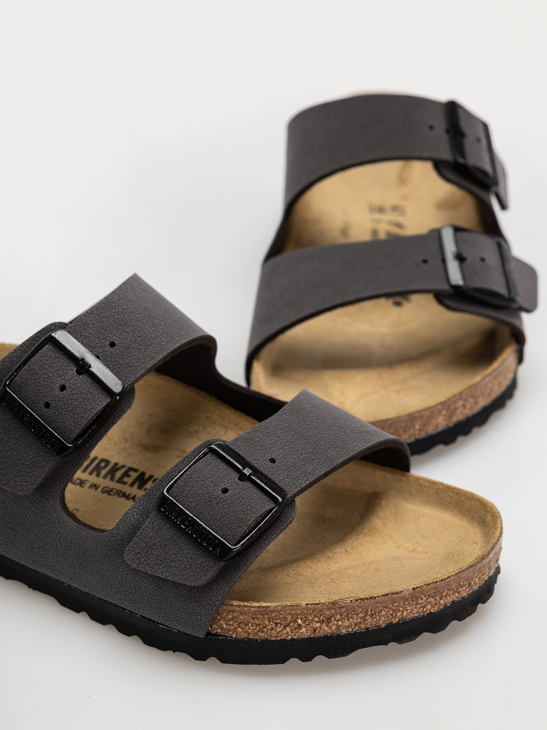 Šľapky Birkenstock Arizona Birkibuc Regular (velvet gray/black)