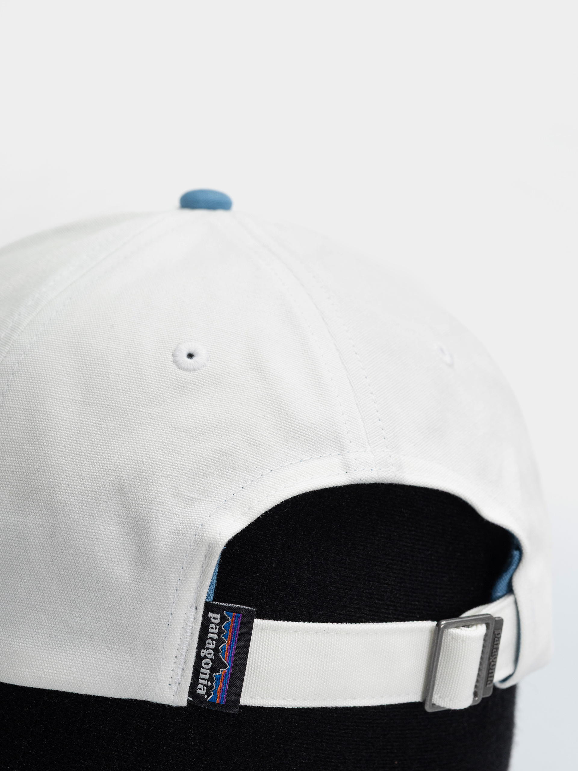 Šiltovka Patagonia P 6 Label Trad (birch white w/shore blue)