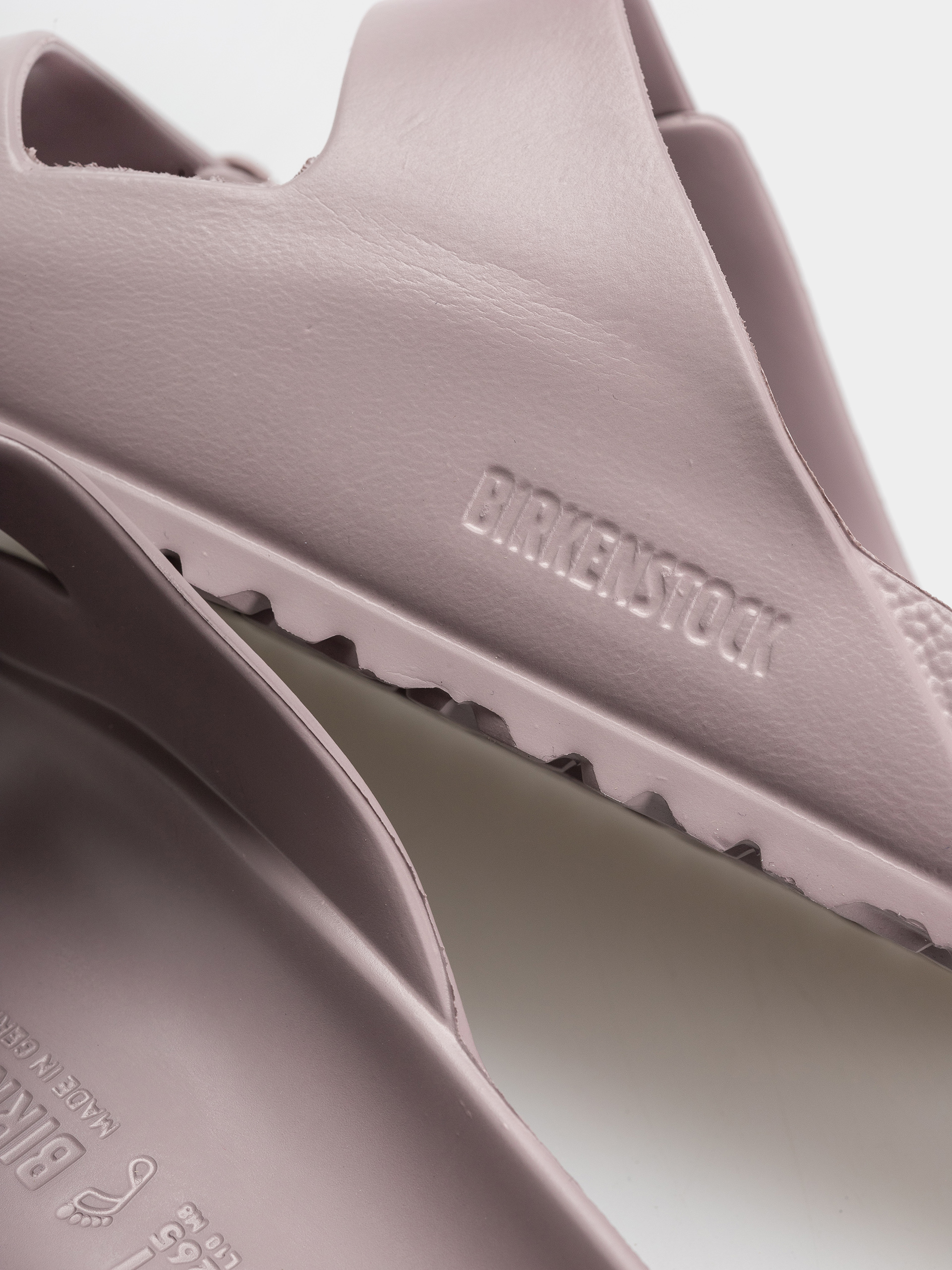 Šľapky Birkenstock Arizona Essentials EVA Regular (faded purple)