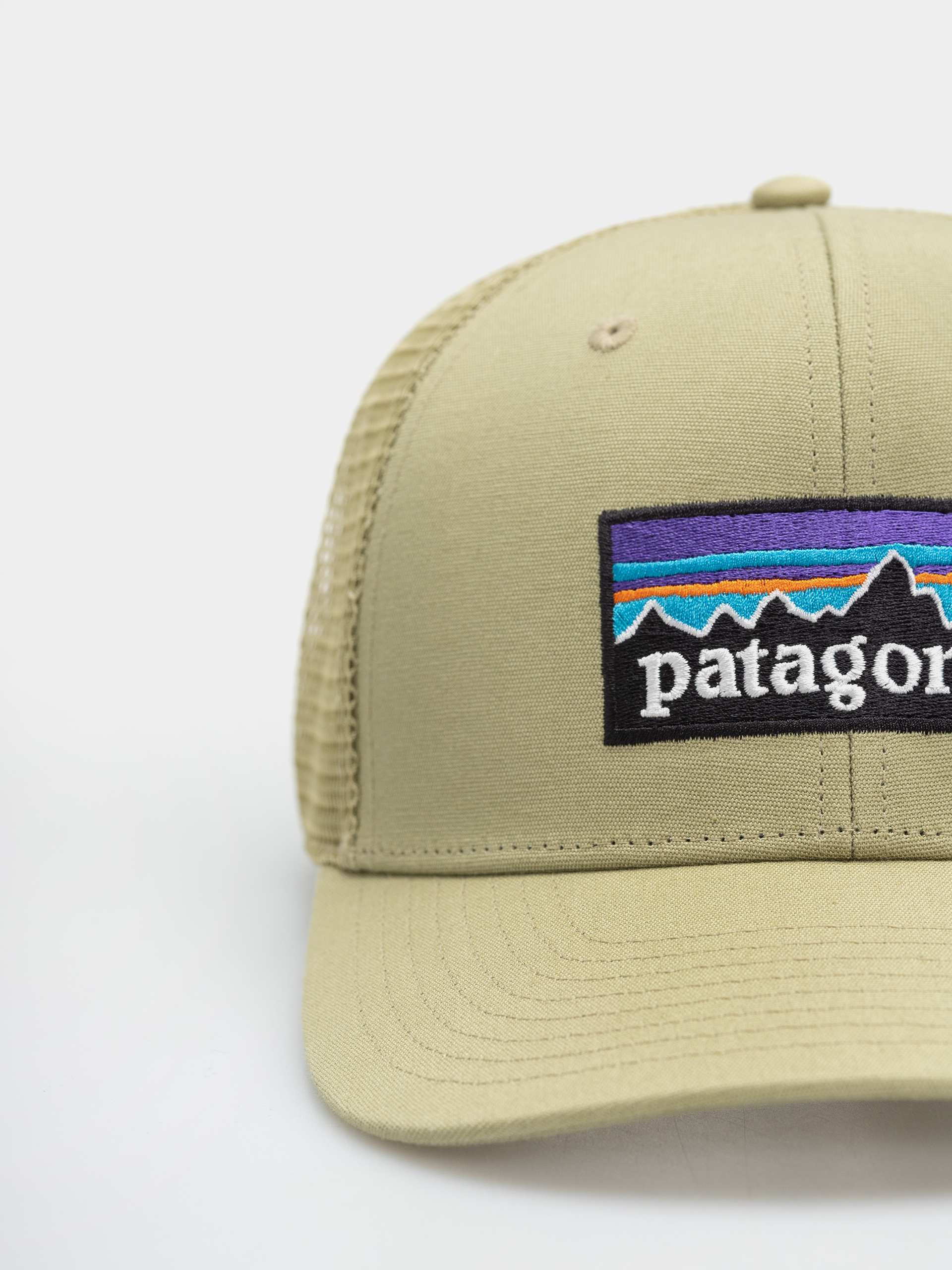 Šiltovka Patagonia P 6 Logo Trucker (gumtree green)