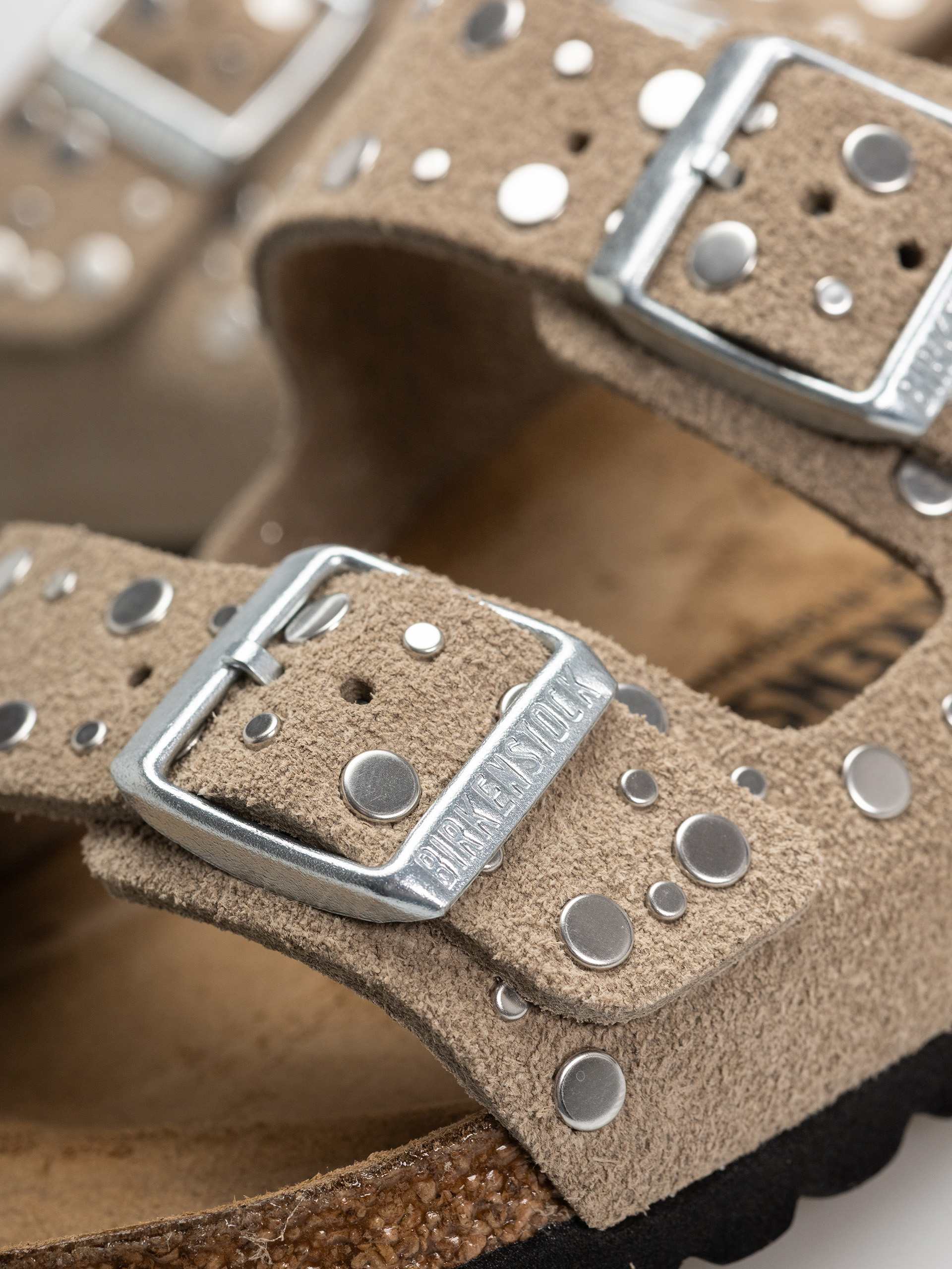 Šľapky Birkenstock Arizona Rivets Suede Leather Narrow Wmn (taupe)