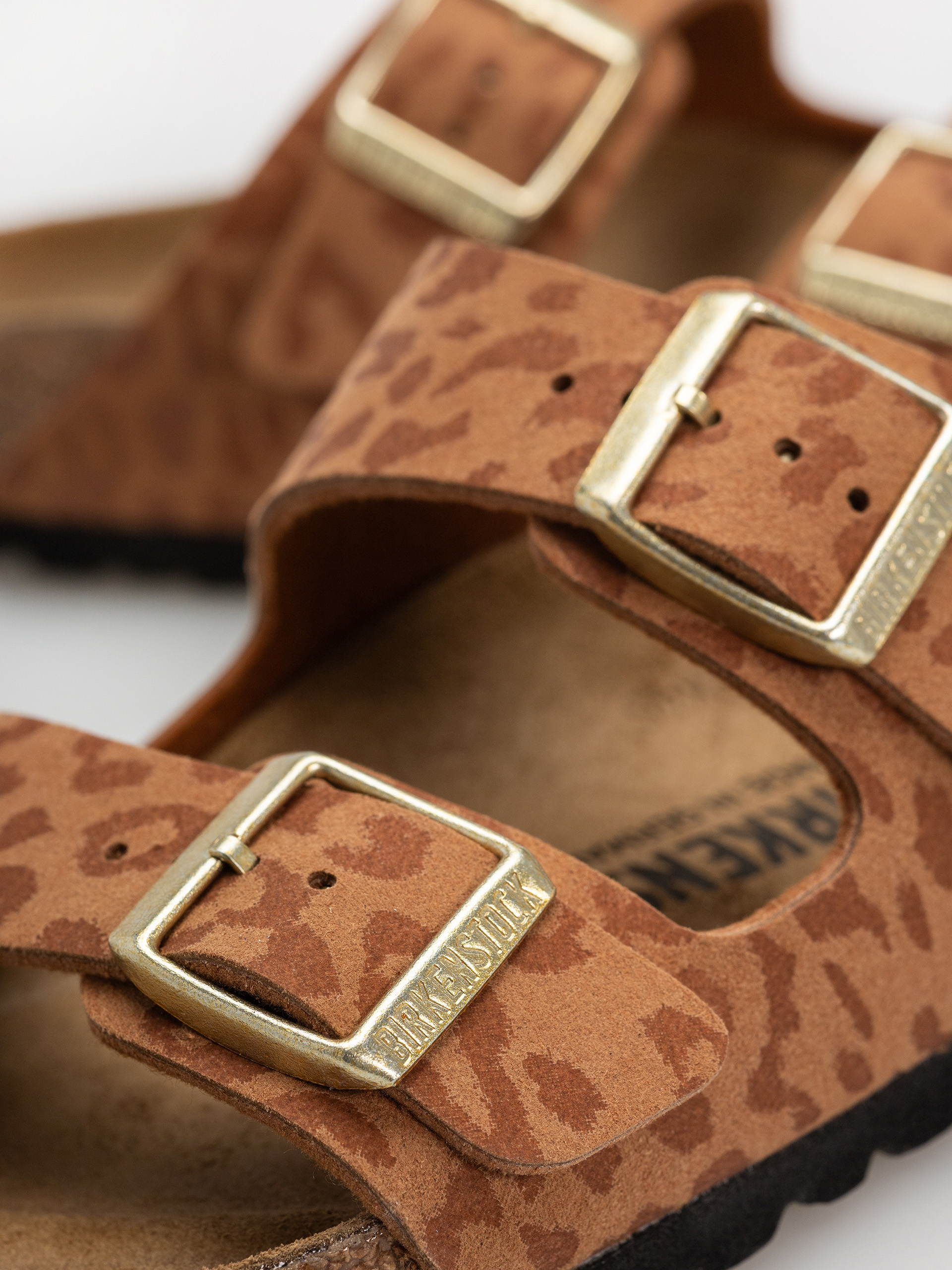 Šľapky Birkenstock Arizona Synthetics Narrow Wmn (syn leo pecan)