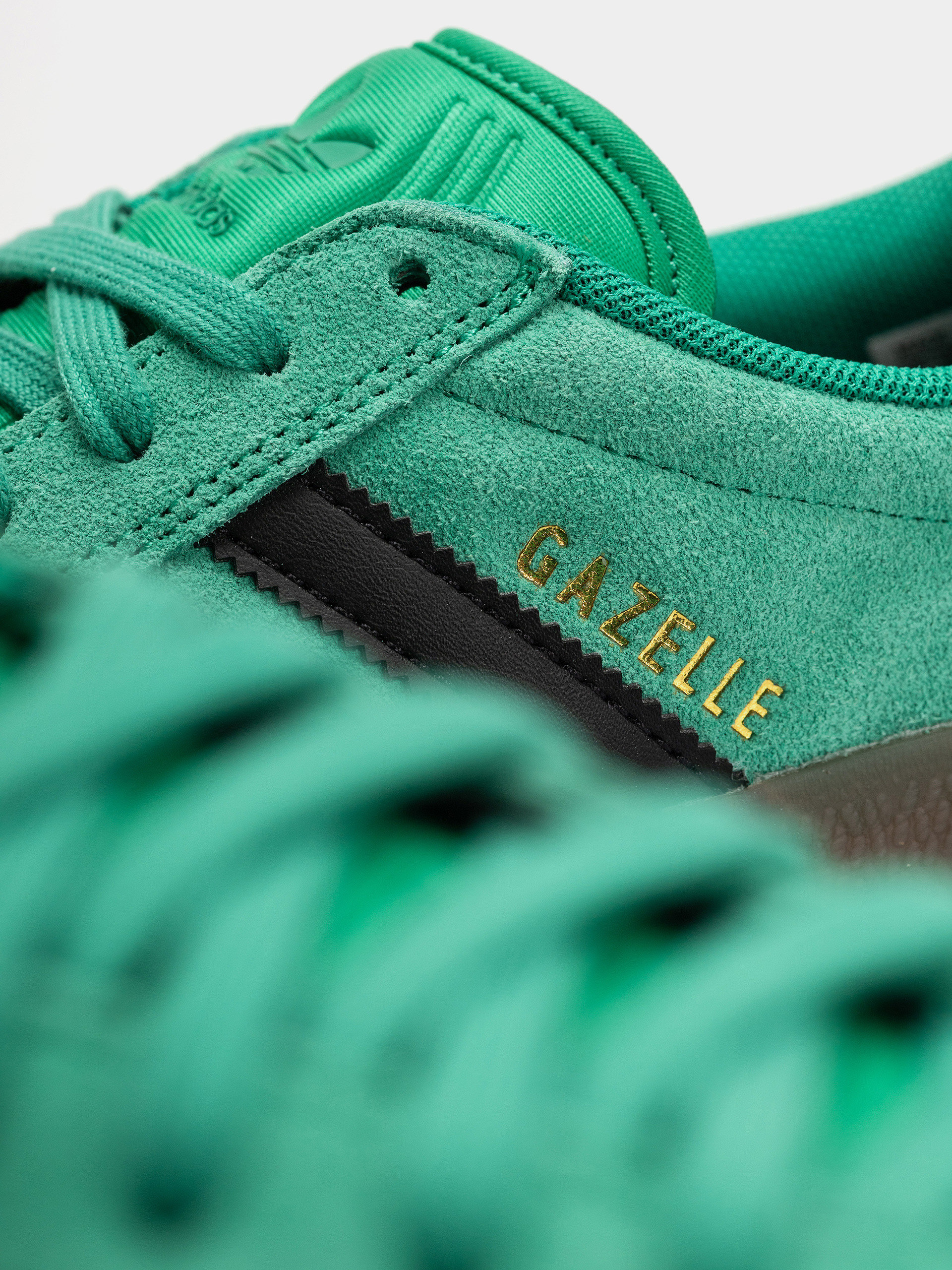 Topánky adidas Gazelle Adv (cougrn/cblack/gum5)