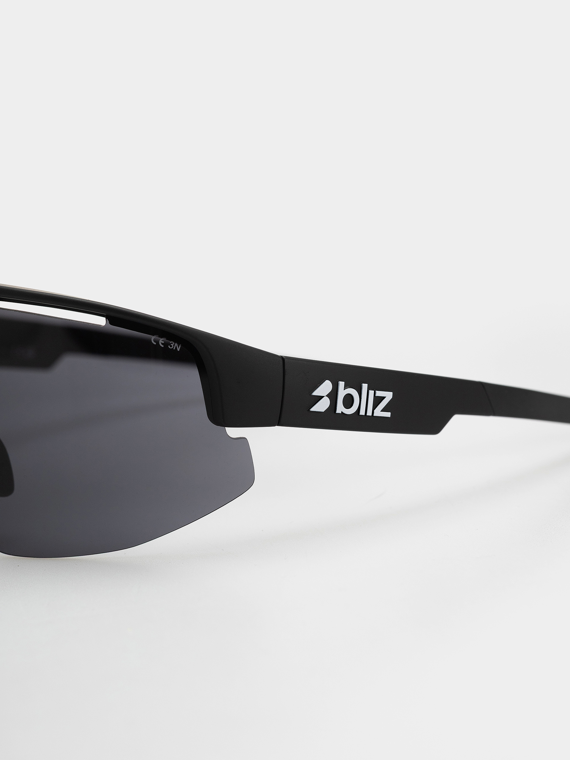 Slnečné okuliare Bliz Matrix (matte black/smoke)