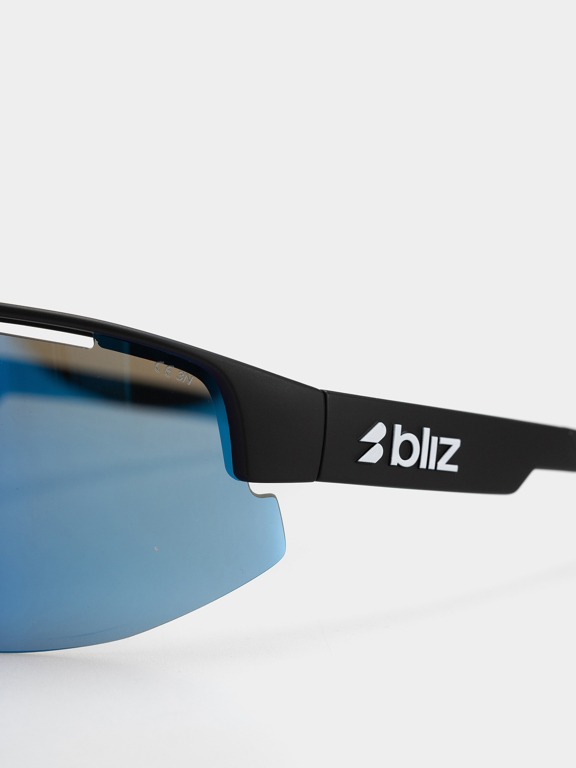 Slnečné okuliare Bliz Matrix (matte black/smoke w blue multi)