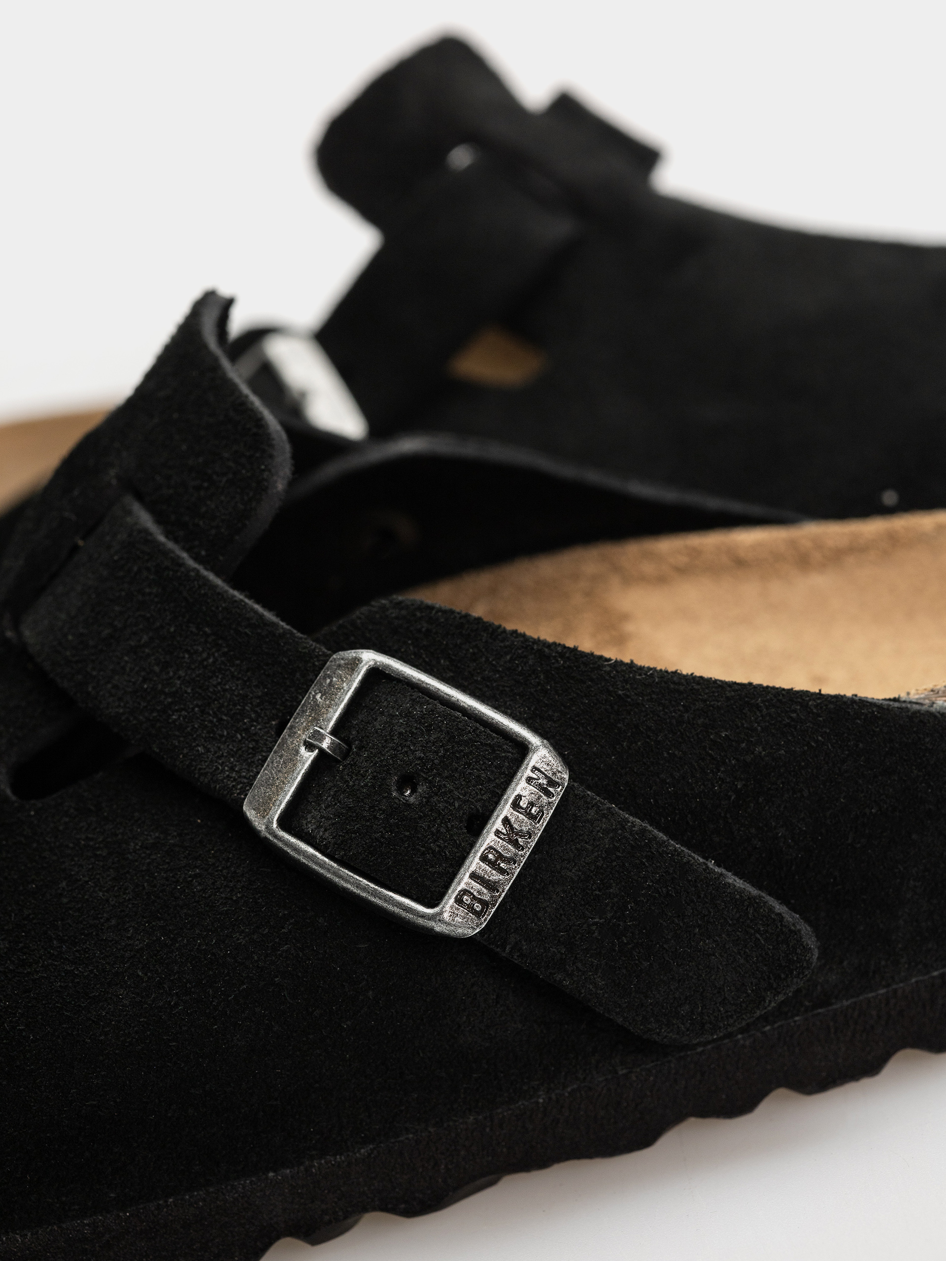 Šľapky Birkenstock Boston Suede Leather Regular (black)